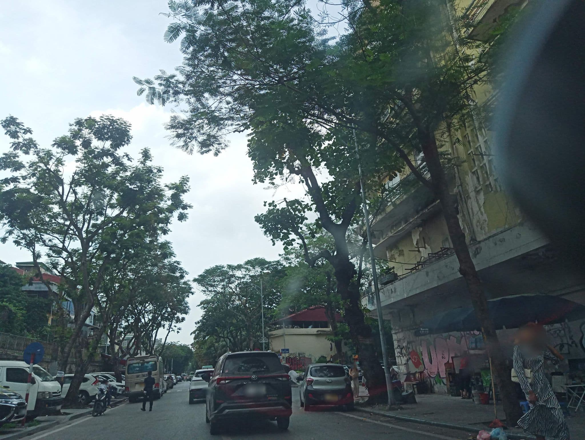 Street view near Helios Legend Hotel, Hoàn Kiếm — © hn_front_1 (CC BY-SA · Mapillary)