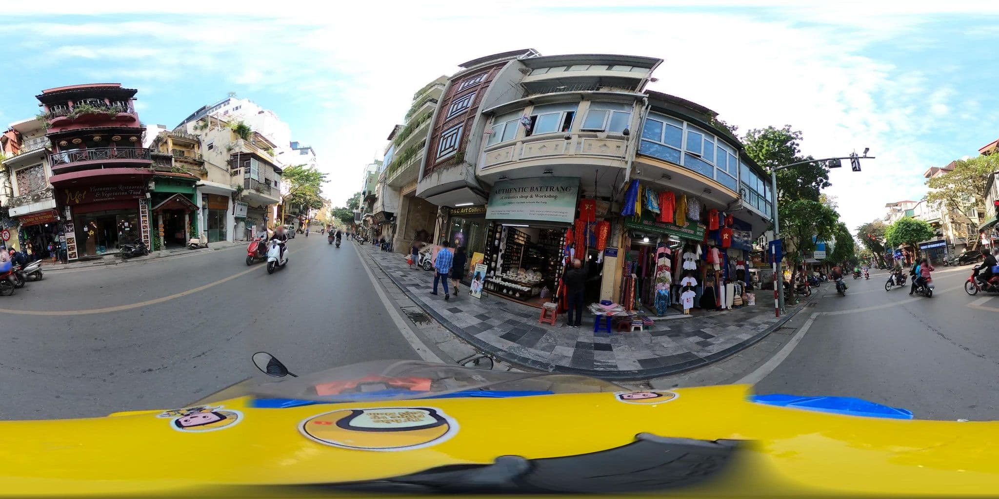 Street view near noble boutique hotel, Hoàn Kiếm — © bemaps2_hn (CC BY-SA · Mapillary)