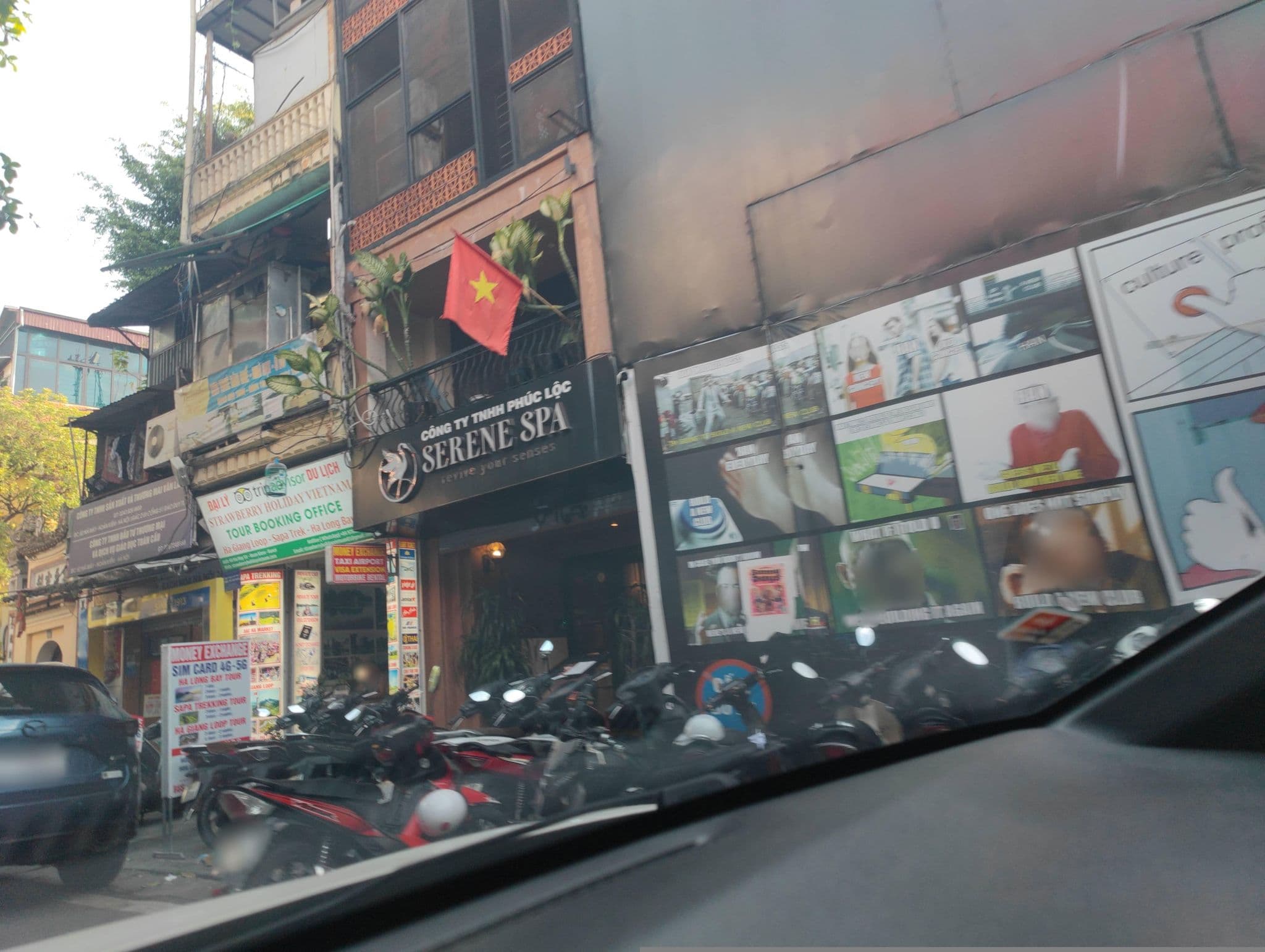 Street view near Awesome Hostel & Pub, Hoàn Kiếm — © hn_right_2 (CC BY-SA · Mapillary)
