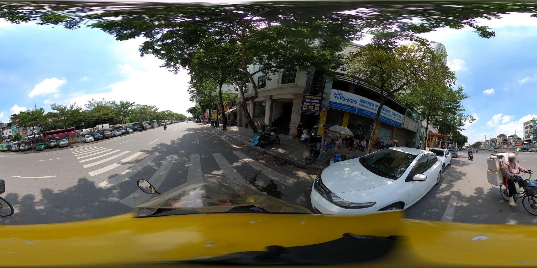 Street view near Pomihoa Hotel, Hoàn Kiếm — © bemaps_hn_kien (CC BY-SA · Mapillary)