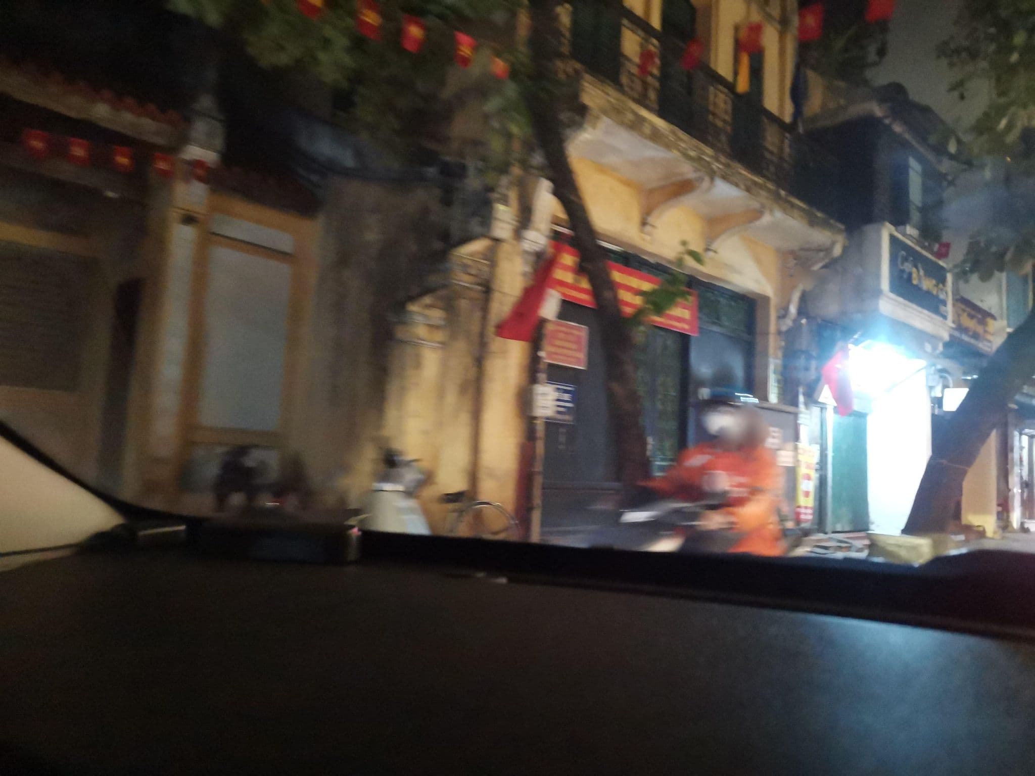 Street view near Harmony Hotel, Hoàn Kiếm — © hn_left_2 (CC BY-SA · Mapillary)