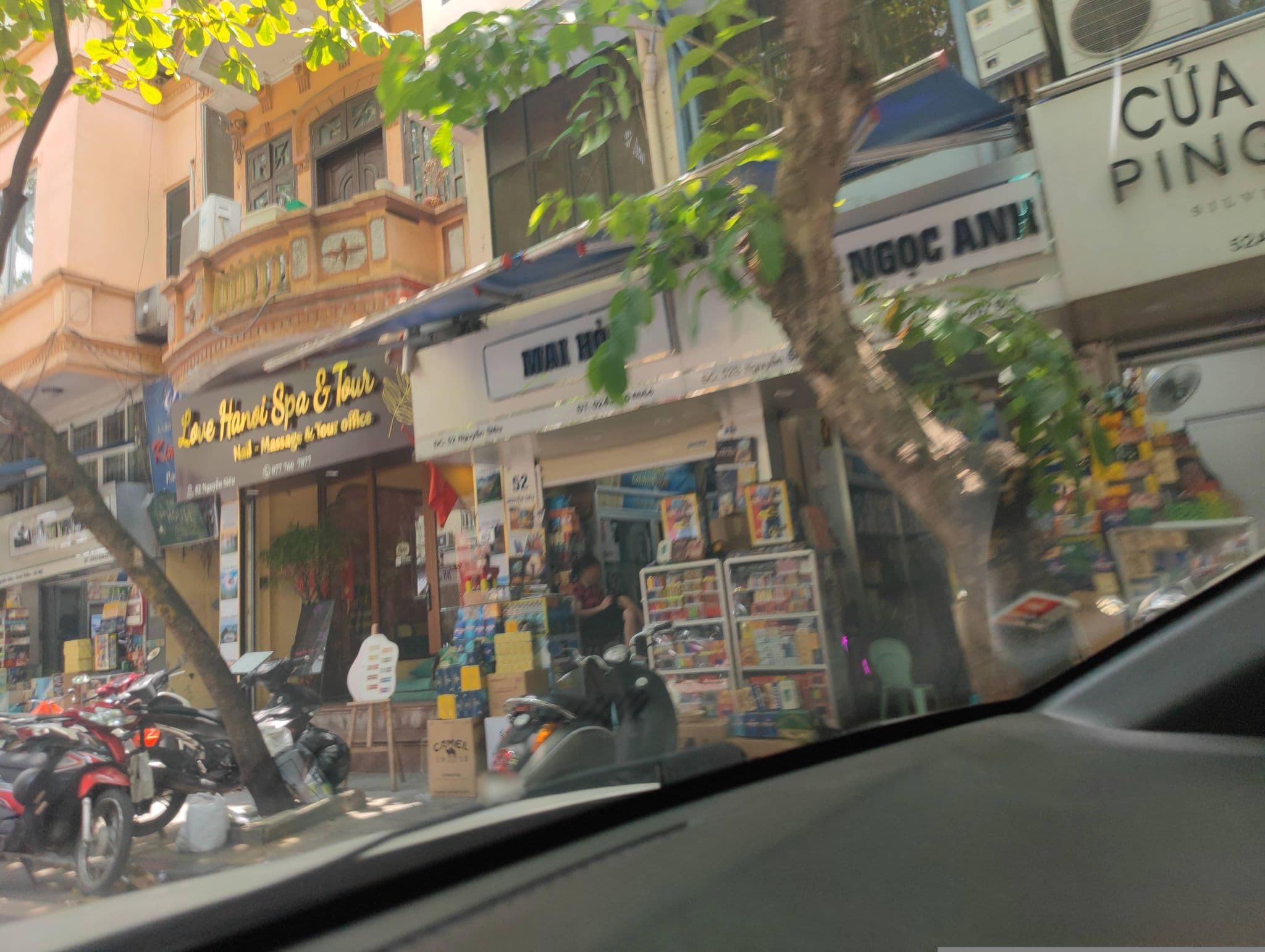 Street view near Hanoi Paradise Hotel, Hoàn Kiếm — © hn_right_2 (CC BY-SA · Mapillary)