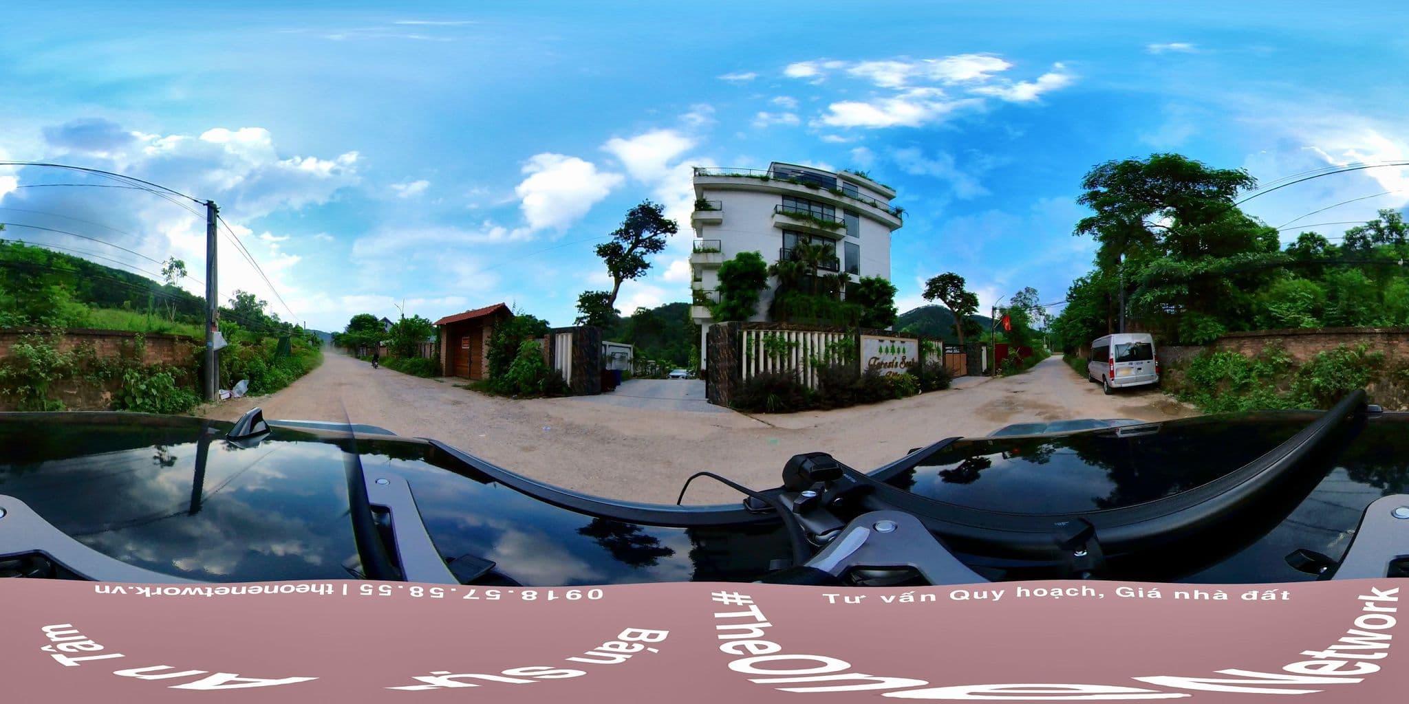 Street view near Villa Đào Hoa Viên, Sóc Sơn — © theonenetwork (CC BY-SA · Mapillary)