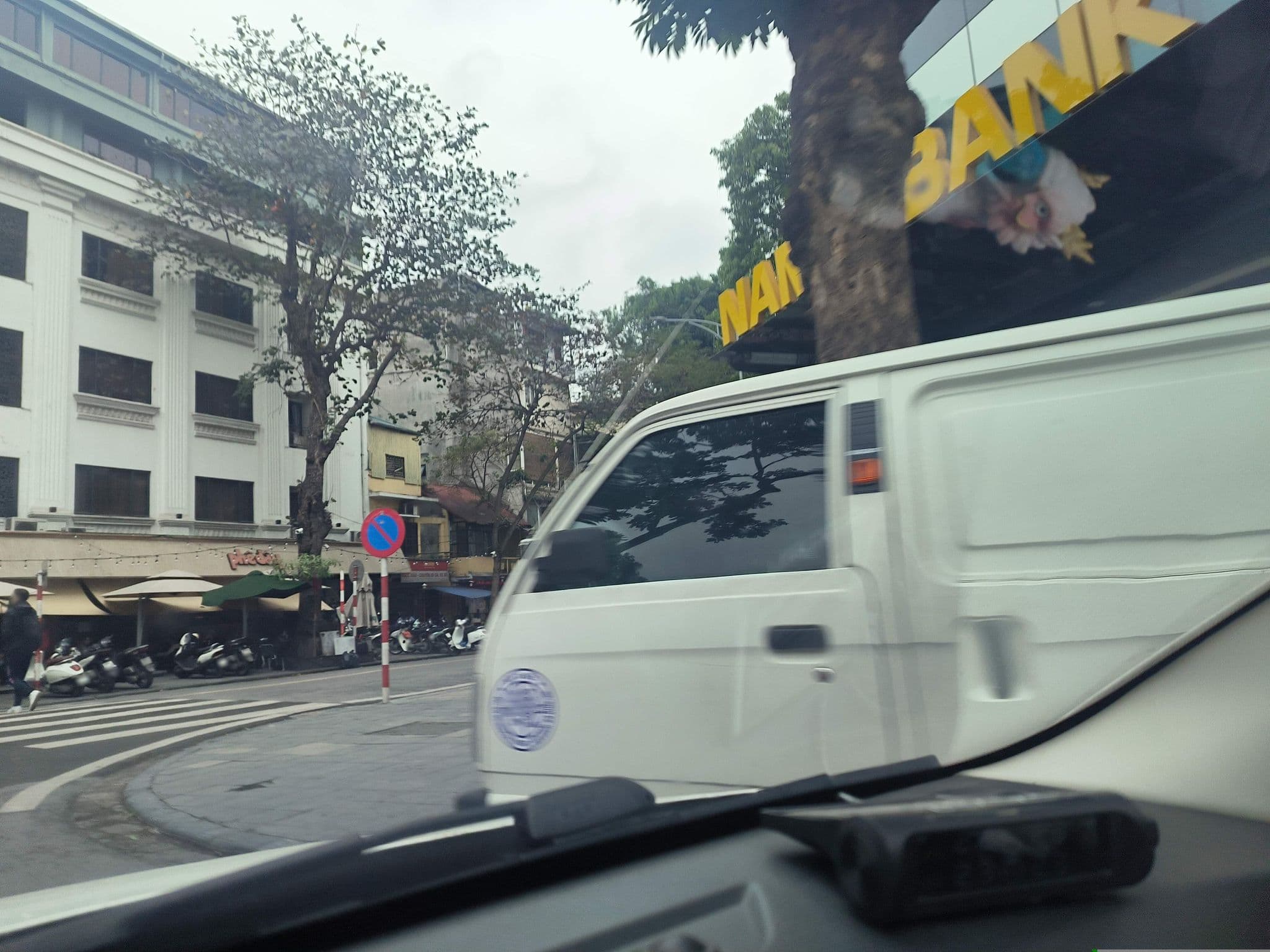 Street view near Superhotel Hanoi, Hoàn Kiếm — © hn_right_1 (CC BY-SA · Mapillary)