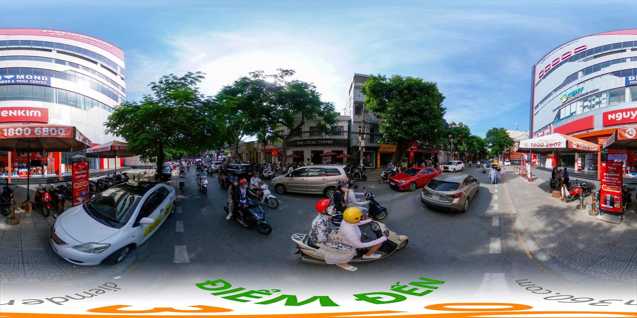 Street view near Khach San Hoa Binh, Haiphong — © diemden360 (CC BY-SA · Mapillary)