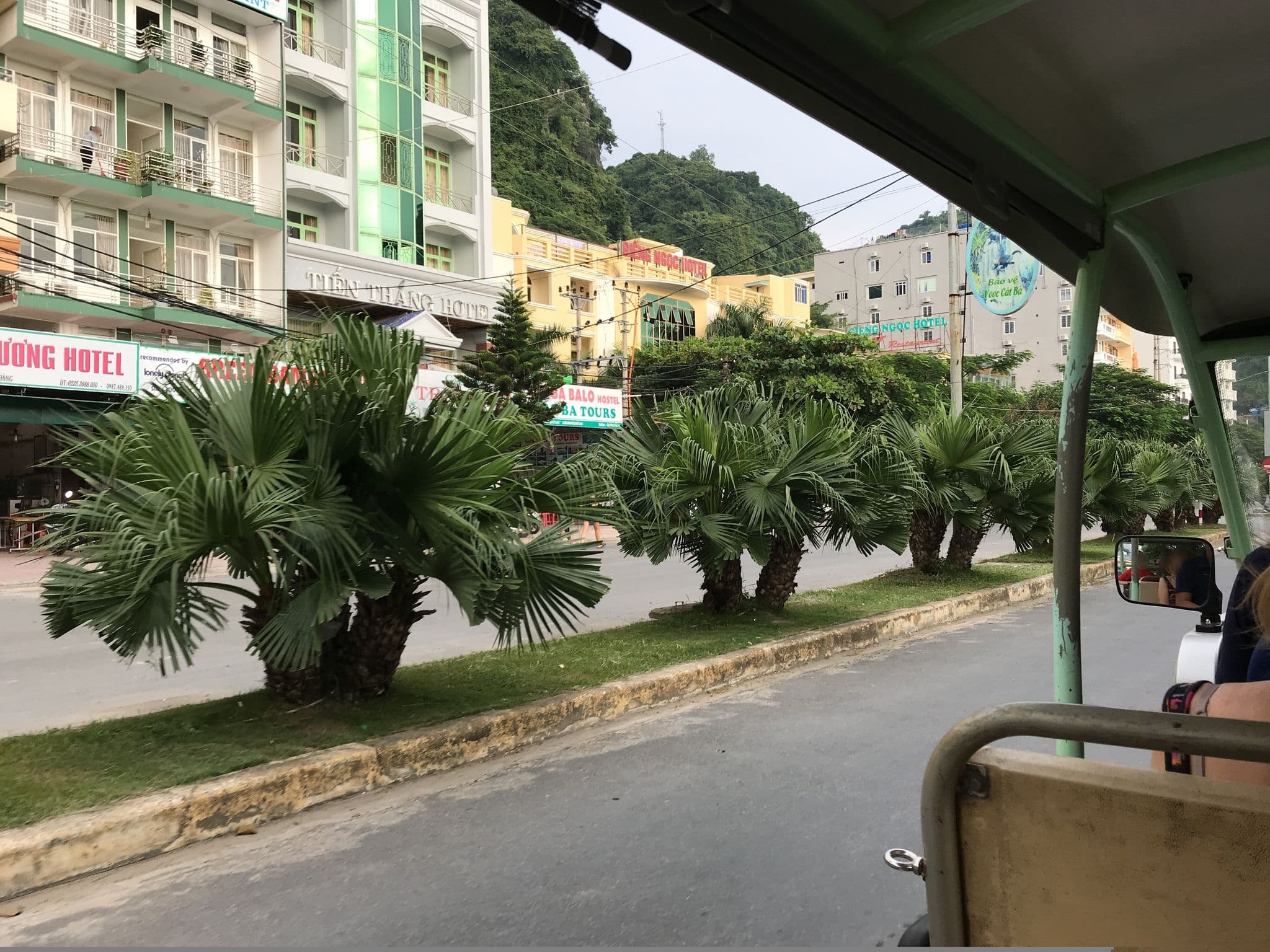Street view near Hai Long Hotel, Cát Bà — © nigelramsay (CC BY-SA · Mapillary)