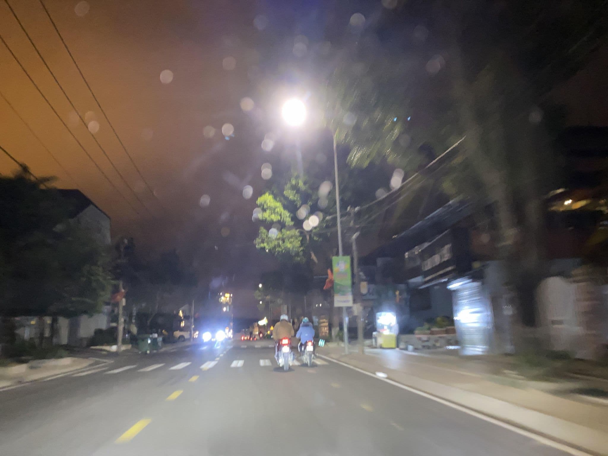 Street view near Dalat Poshtel, Ðà Lạt — © DriveWithHoang (CC BY-SA · Mapillary)
