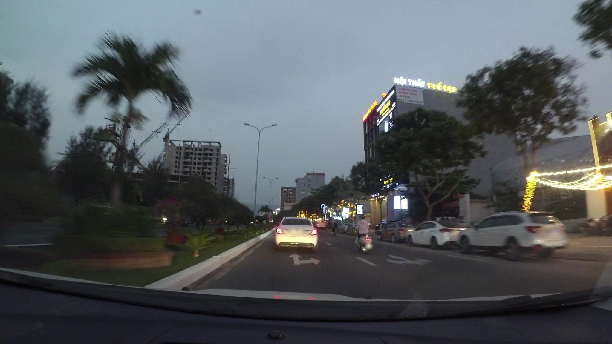 Street view near Khách Sạn Hoa Phong, Da Nang — © kaartcam (CC BY-SA · Mapillary)