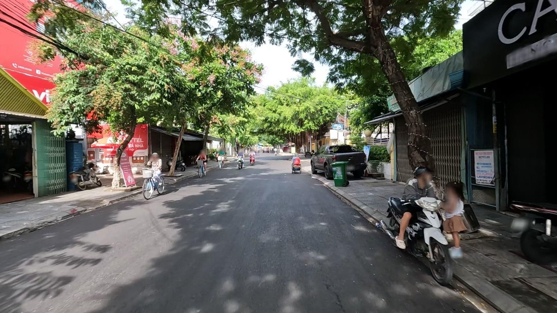 Street view near Vaia Boutique Hotel, Hoi An — © lucomsky (CC BY-SA · Mapillary)