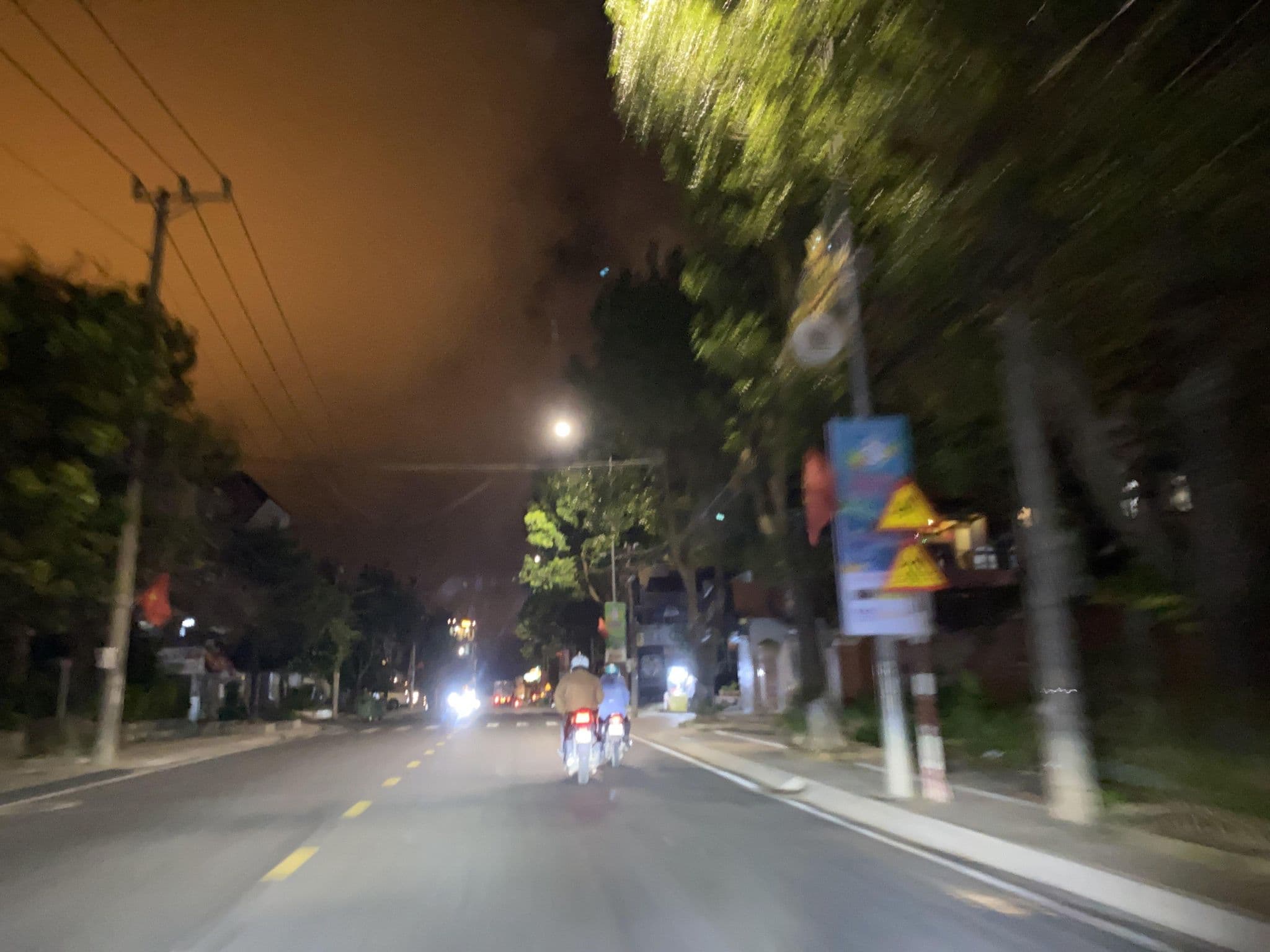 Street view near ANAAR Dalat, Ðà Lạt — © DriveWithHoang (CC BY-SA · Mapillary)