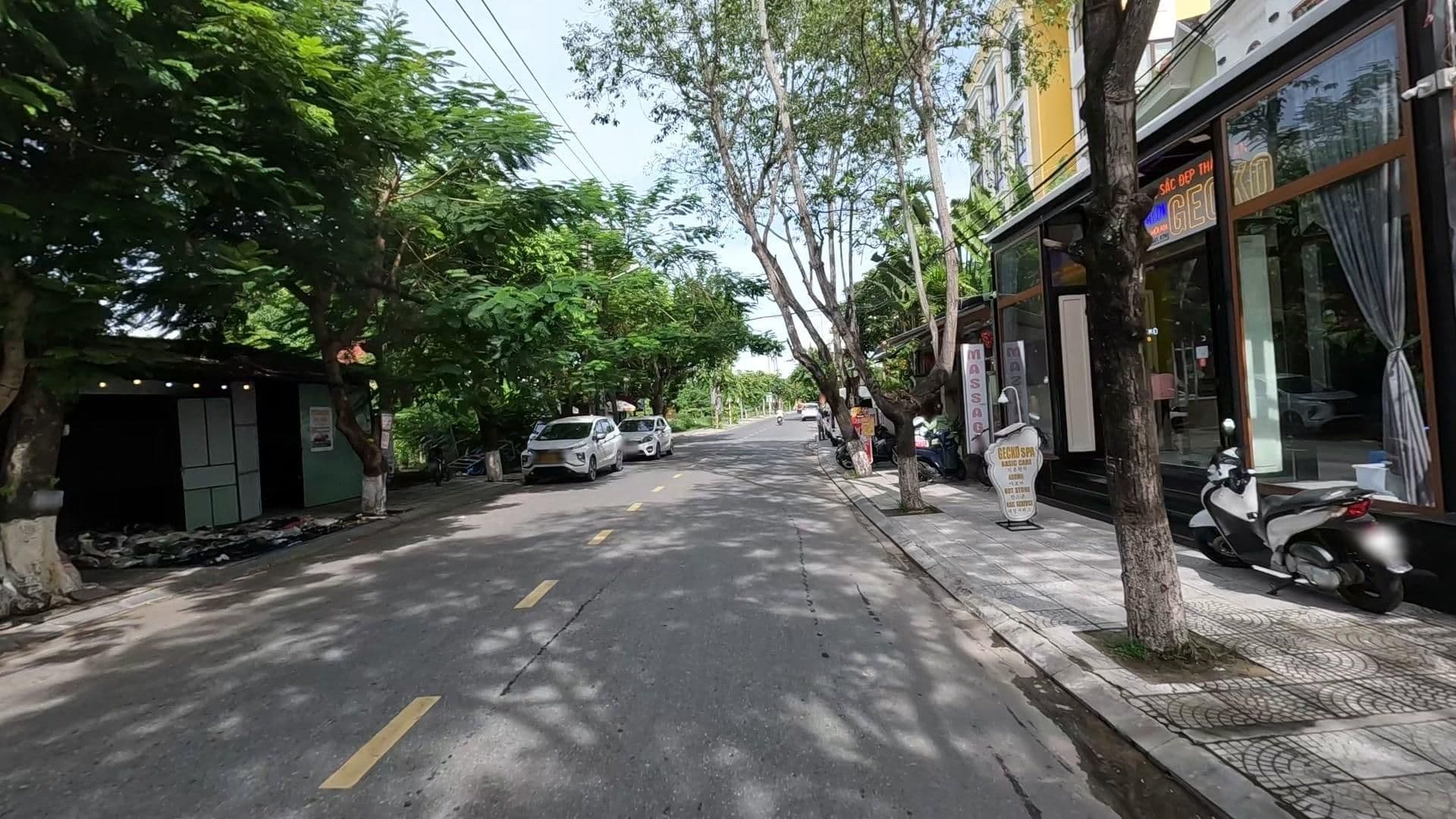 Street view near La Siesta Resort & Spa, Hoi An — © lucomsky (CC BY-SA · Mapillary)