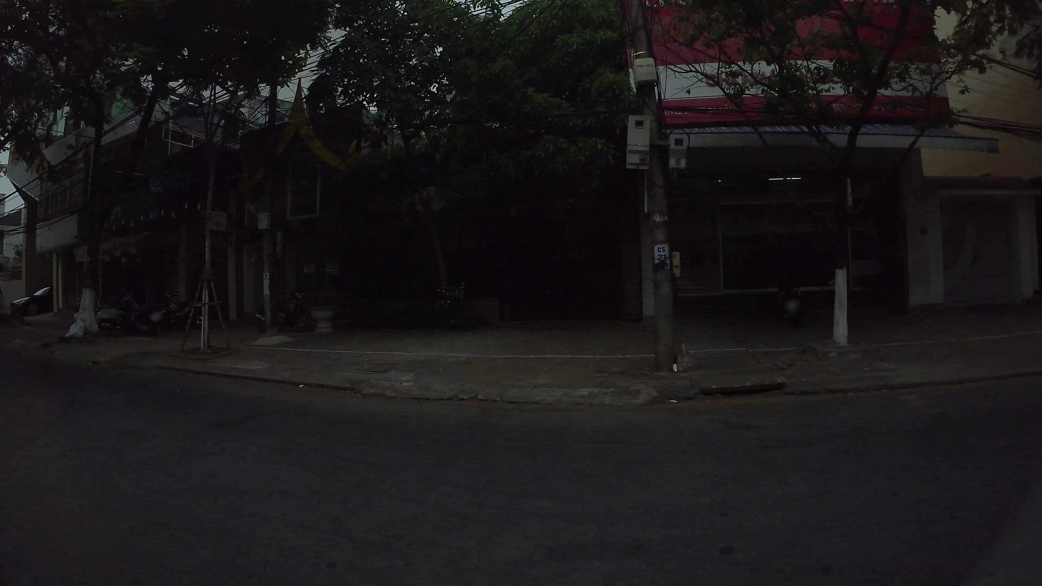Street view near Hoa Lư Hotel, Da Nang — © kaartcam (CC BY-SA · Mapillary)