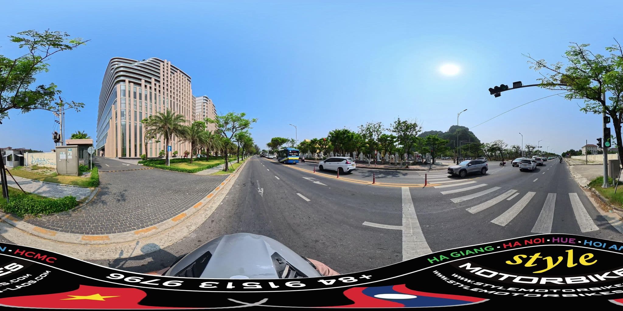 Street view near KOI Resort & Residence Da Nang, Cẩm Lệ — © DaniW42 (CC BY-SA · Mapillary)