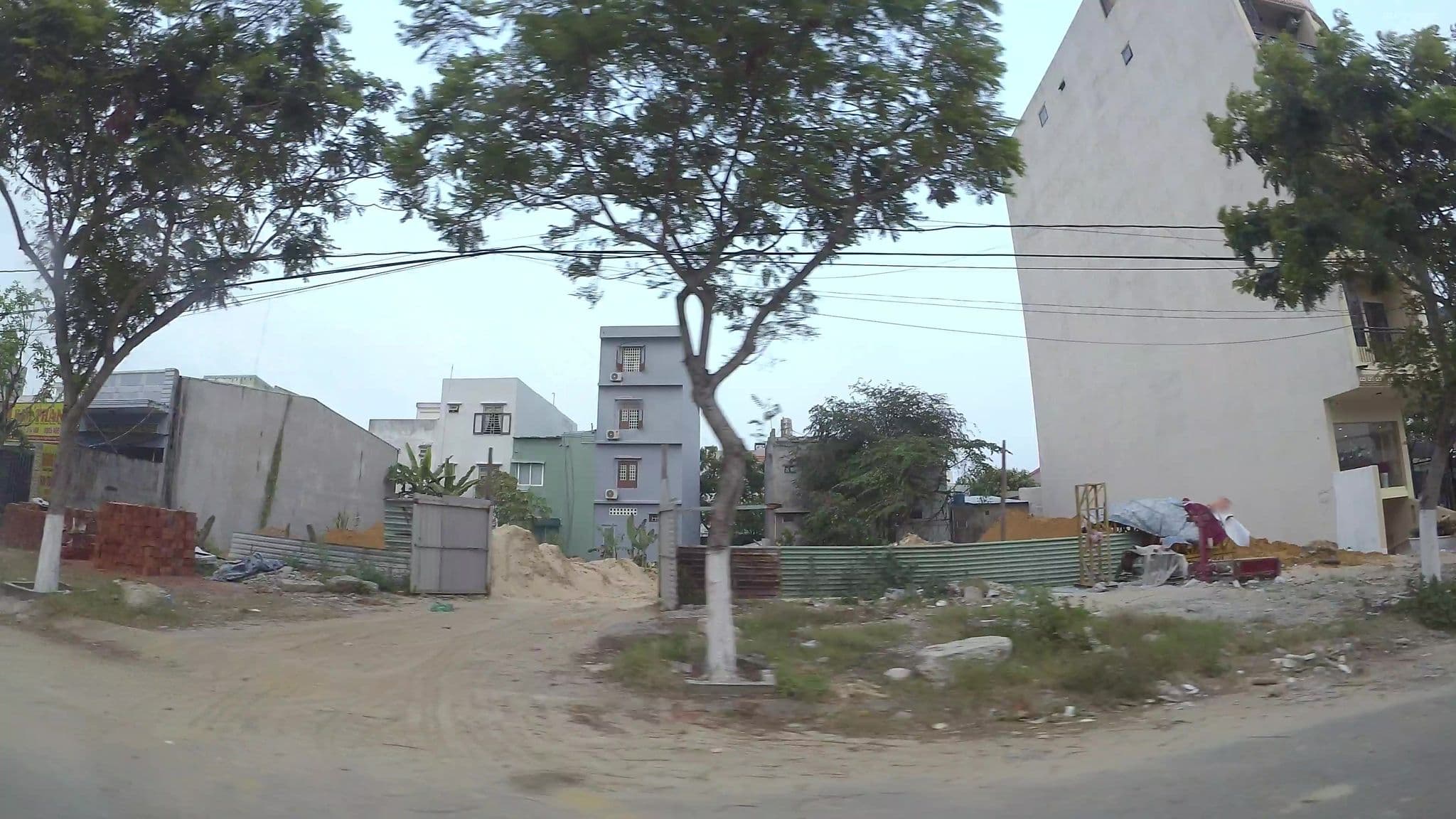 Street view near Hoa Nam Hotel, Sơn Trà — © kaartcam (CC BY-SA · Mapillary)