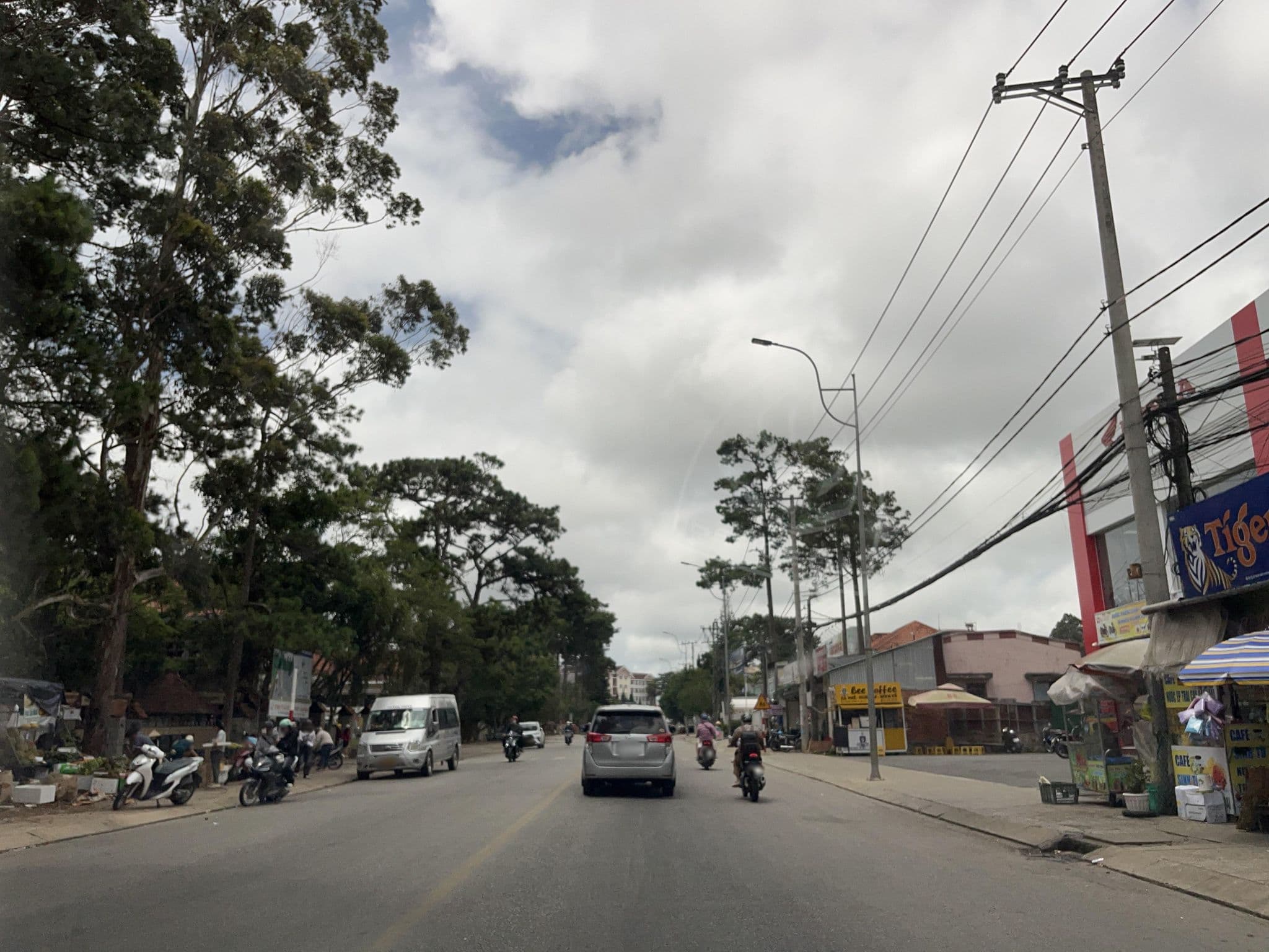 Street view near Rustic Home, Ðà Lạt — © DriveWithHoang (CC BY-SA · Mapillary)