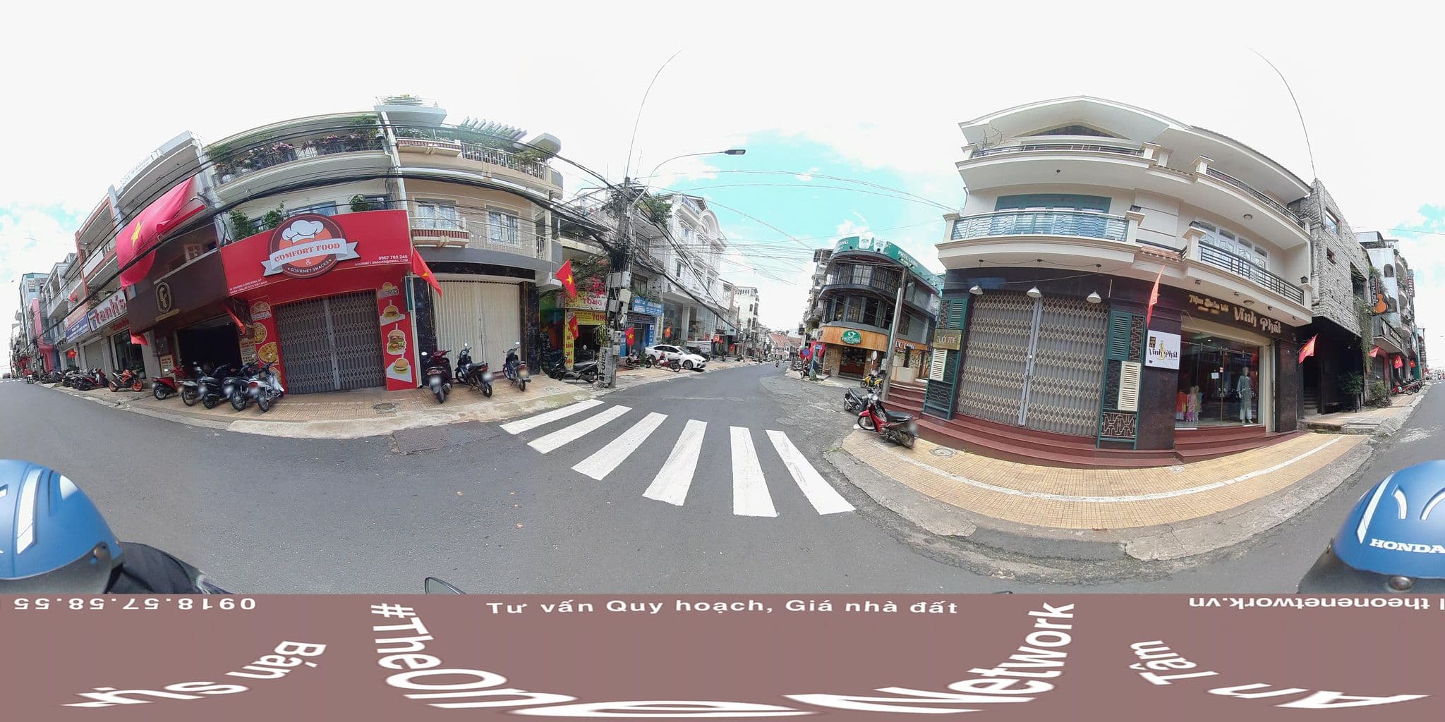 Street view near Phuong Thanh Hotel, Ðà Lạt — © theonenetwork (CC BY-SA · Mapillary)