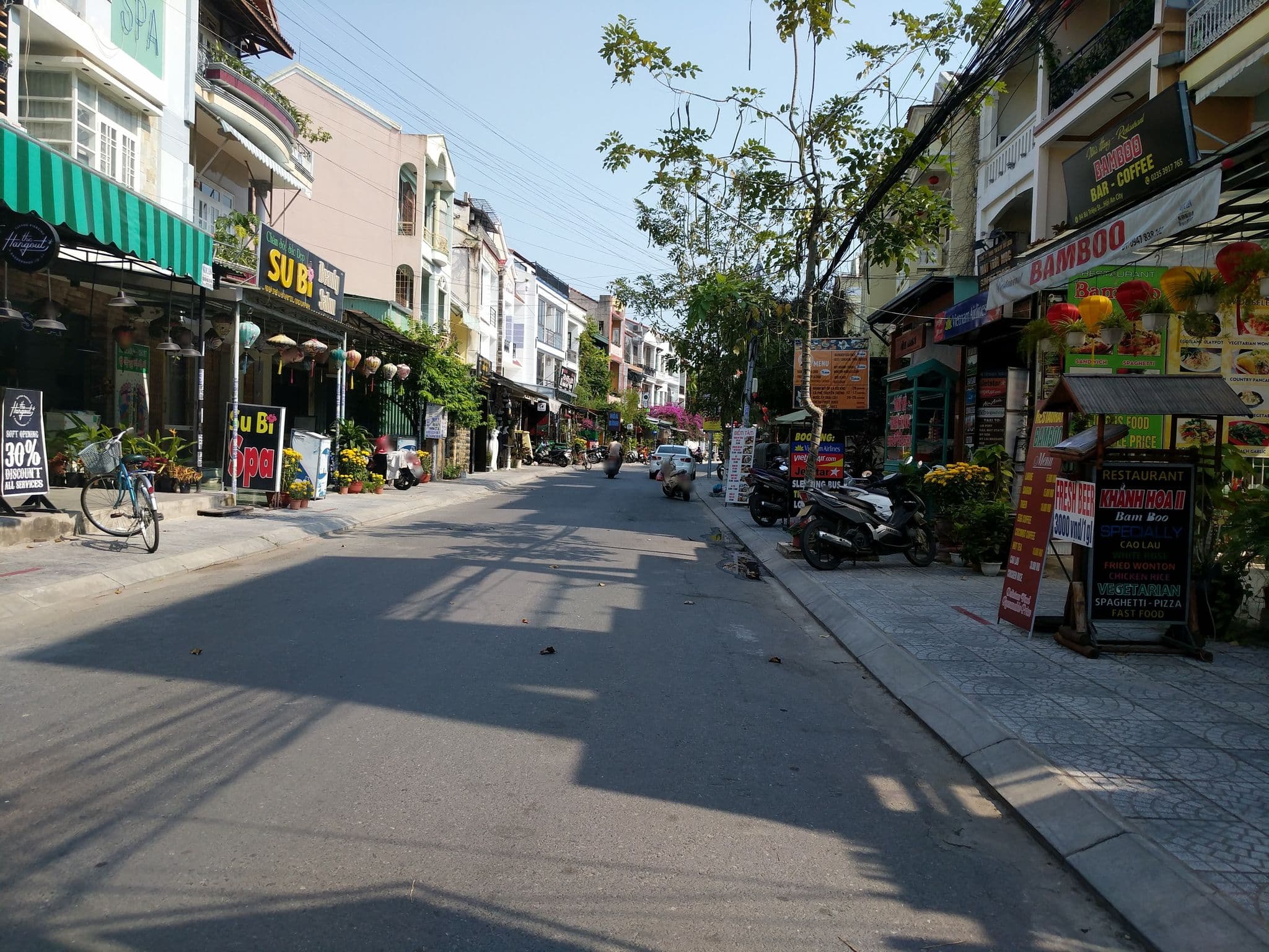 Street view near Gia Bao Hoi An hostel, Hoi An — © davidbdean (CC BY-SA · Mapillary)