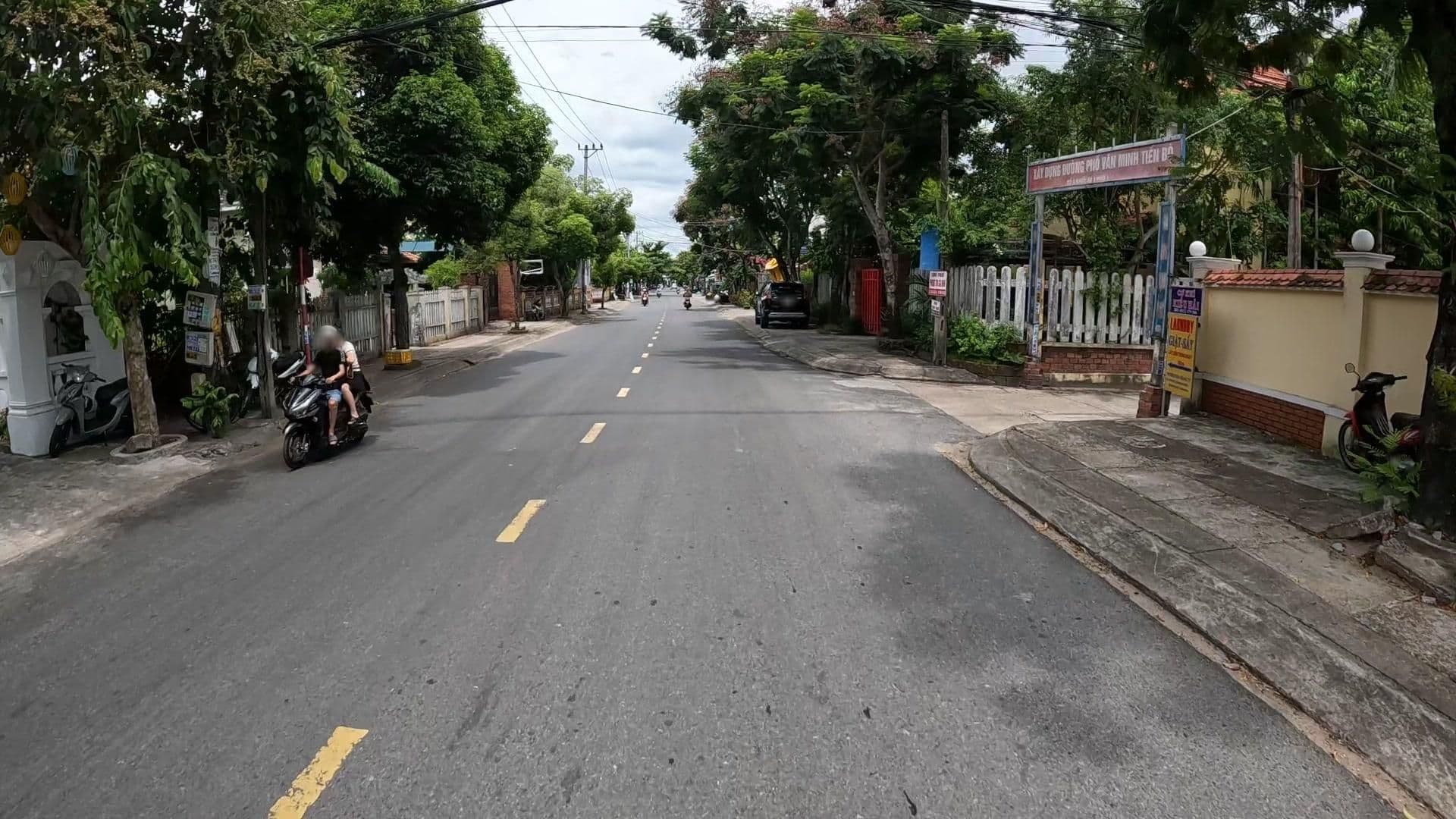 Street view near Swimming Pool, Hoi An — © lucomsky (CC BY-SA · Mapillary)