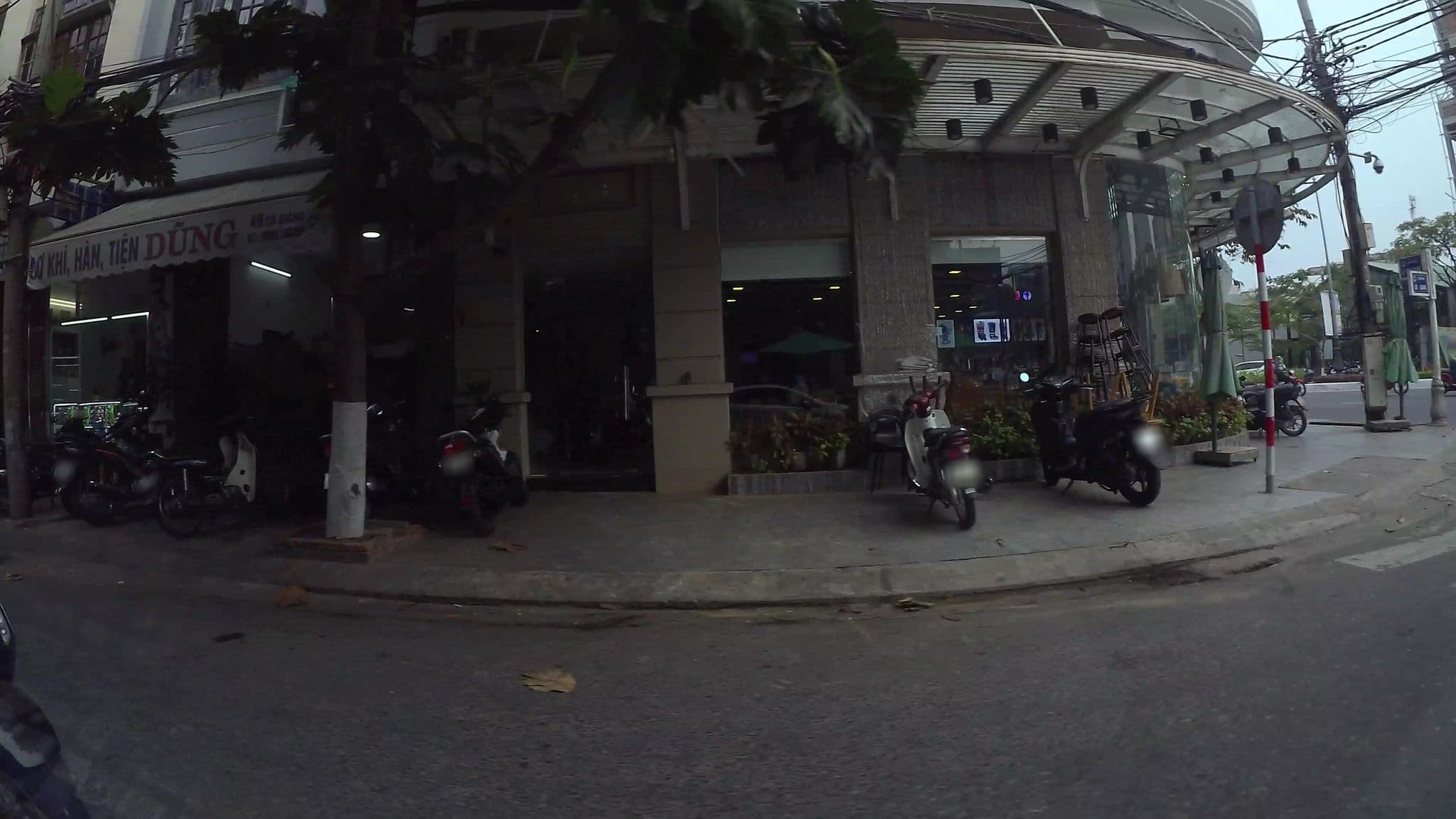 Street view near Sting Ray Hostel, Da Nang — © kaartcam (CC BY-SA · Mapillary)