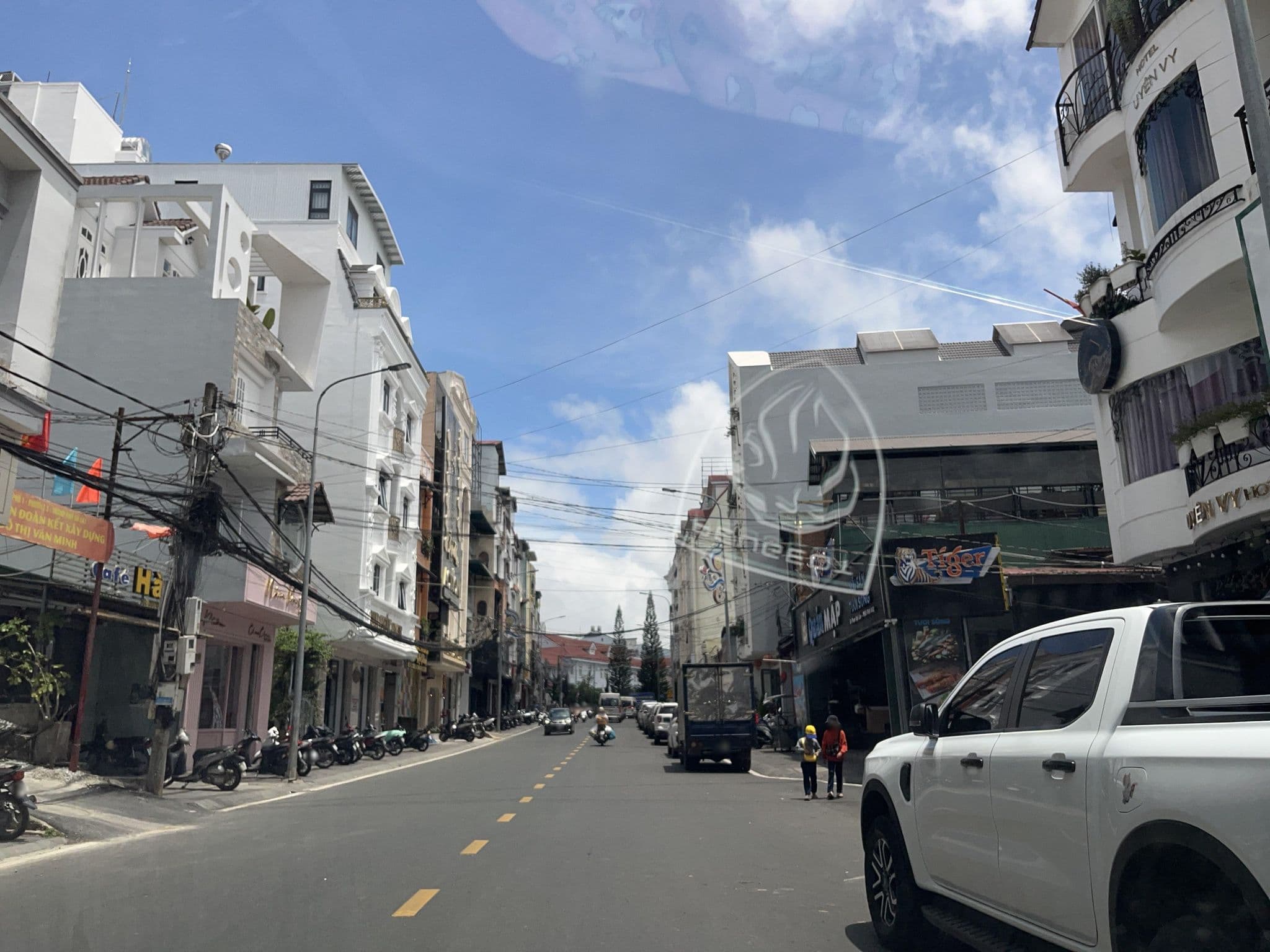 Street view near Paris, Ðà Lạt — © DriveWithHoang (CC BY-SA · Mapillary)