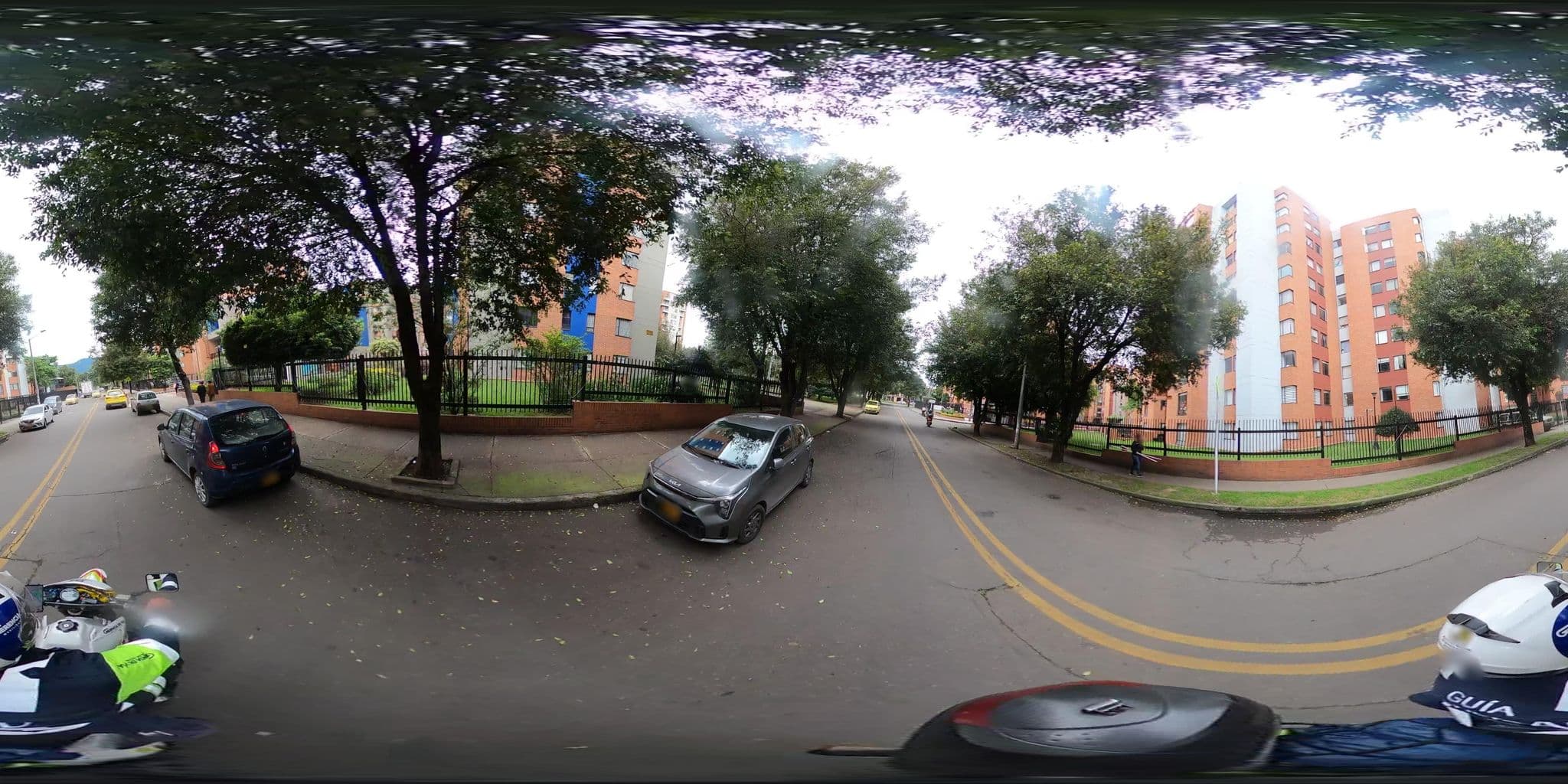 Street view near Agrupación de vivienda Rafael Nuñez 3ra etapa, Bogotá