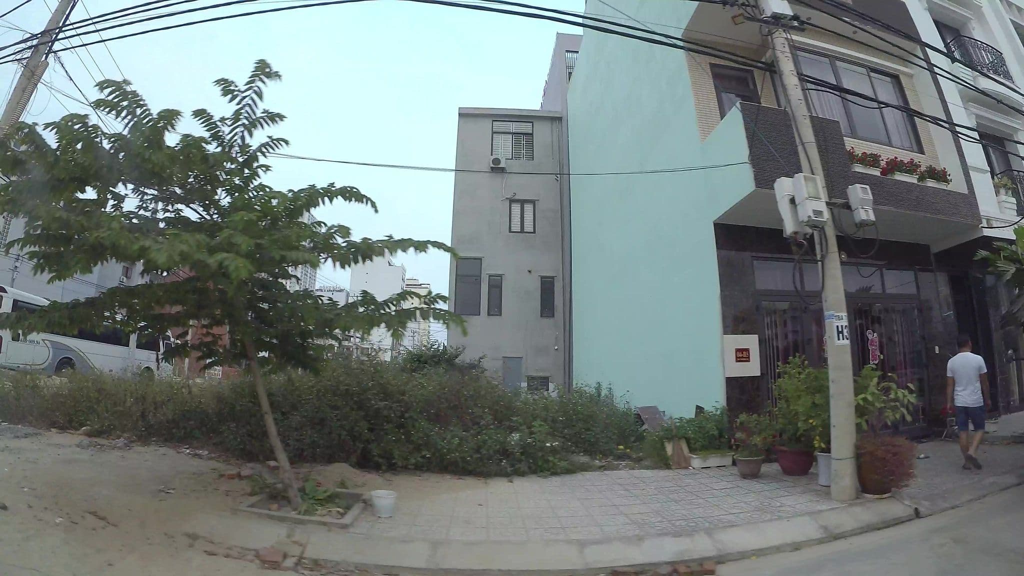 Street view near Queen's finger HOTEL, Sơn Trà — © kaartcam (CC BY-SA · Mapillary)