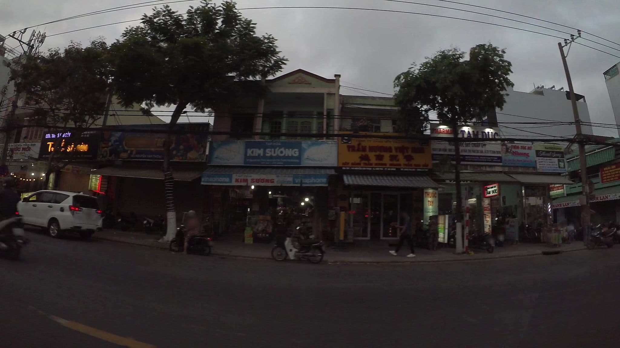 Street view near Nemo Hotel, Sơn Trà — © kaartcam (CC BY-SA · Mapillary)