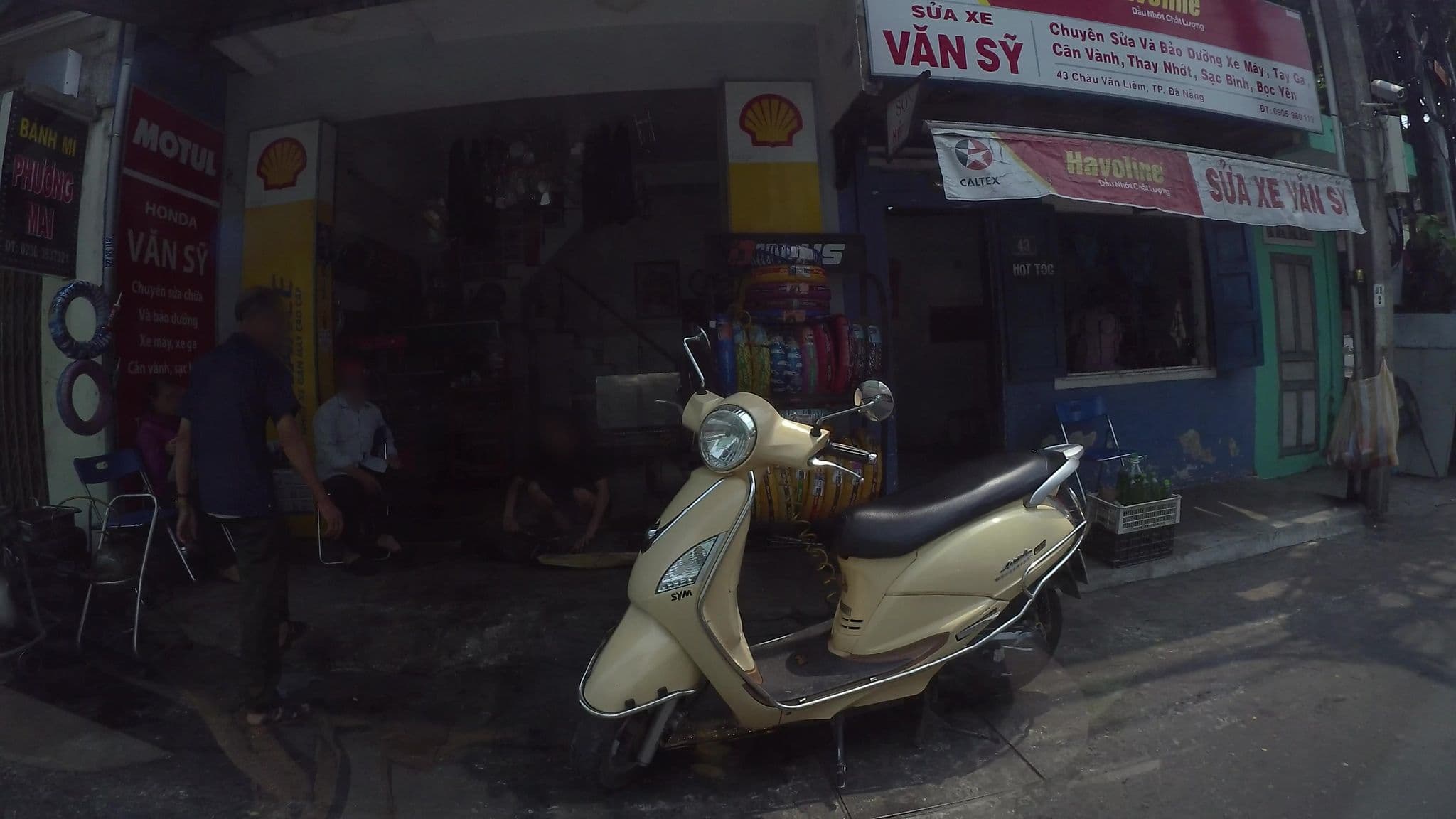 Street view near Hungbinh Hotel, Da Nang — © kaartcam (CC BY-SA · Mapillary)