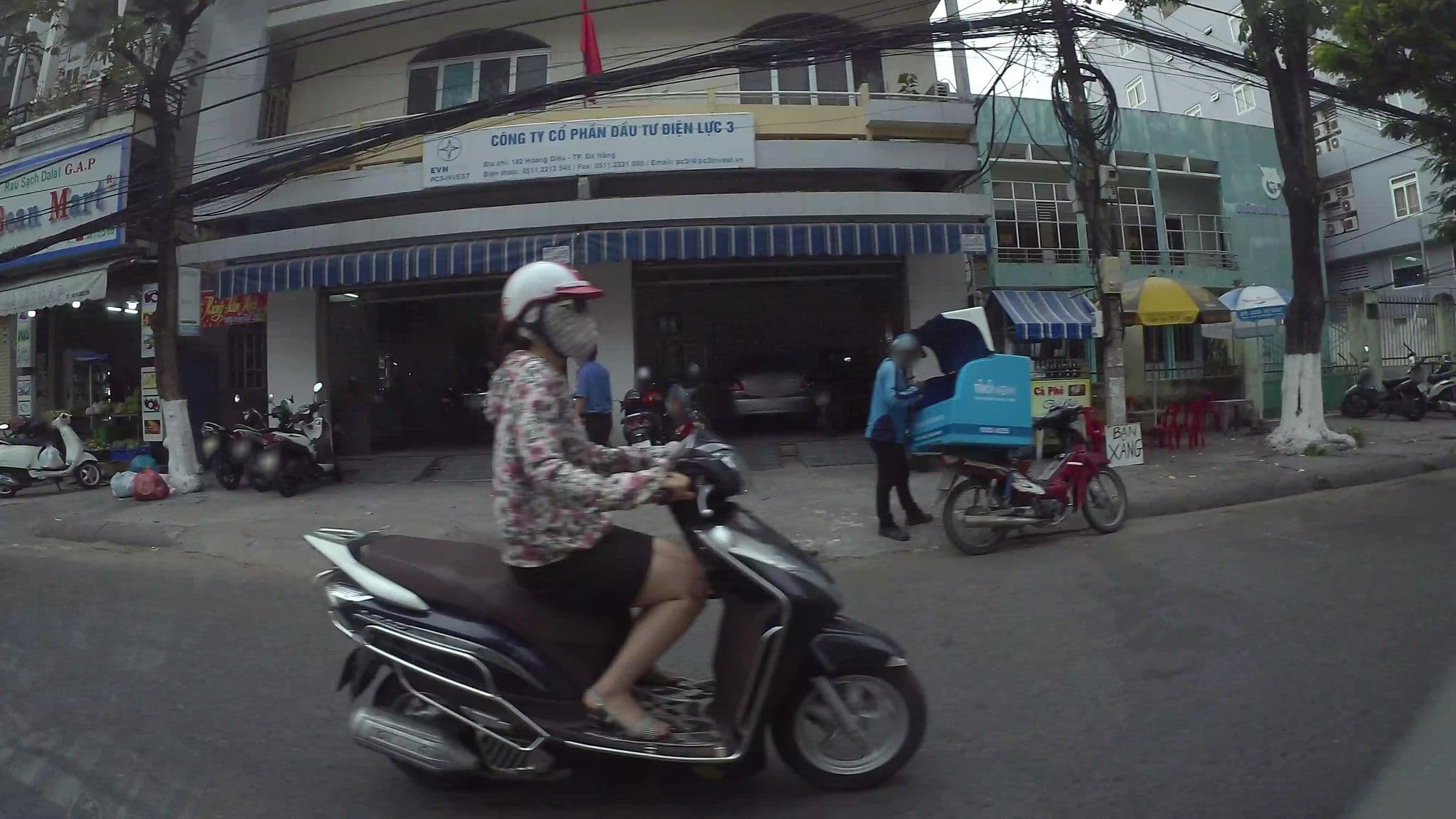 Street view near danati hotel, Da Nang — © kaartcam (CC BY-SA · Mapillary)