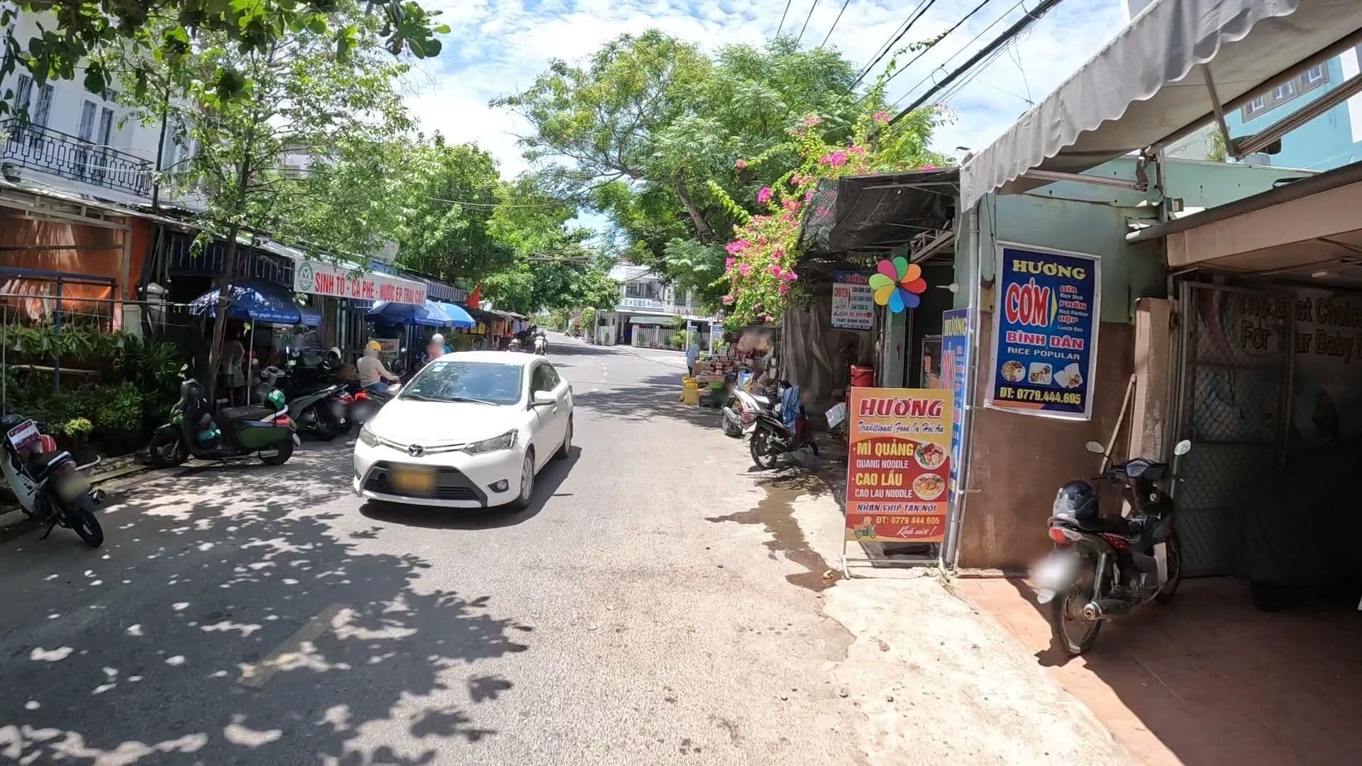 Street view near Ylang Garden Villa, Hoi An — © lucomsky (CC BY-SA · Mapillary)