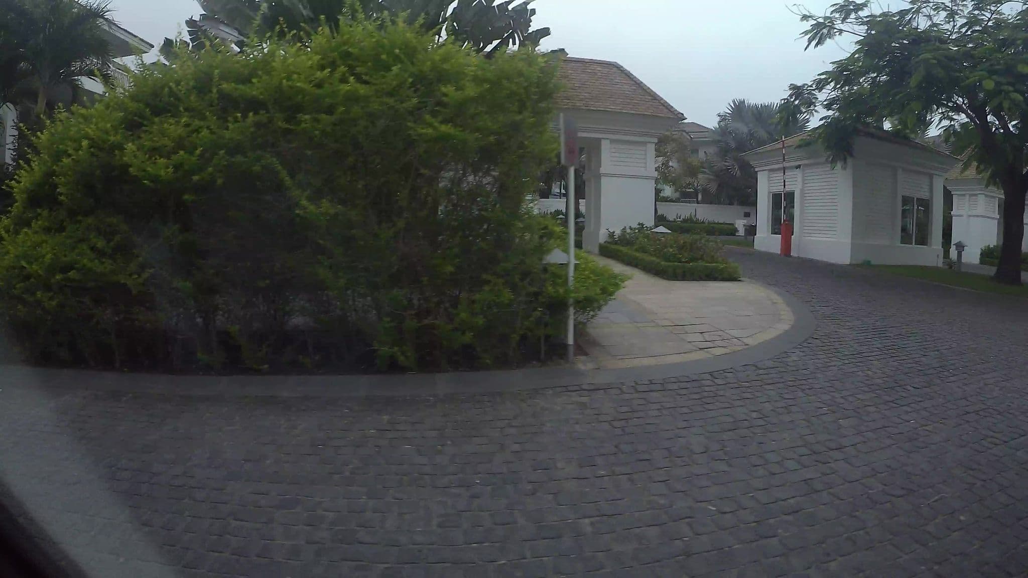 Street view near Premier Village Danang Resort - Managed by Accor, Sơn Trà — © kaartcam (CC BY-SA · Mapillary)