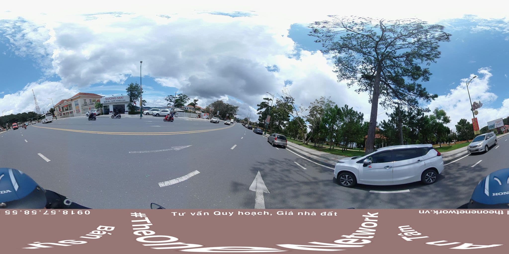 Street view near khach san vy vy, Ðà Lạt — © theonenetwork (CC BY-SA · Mapillary)