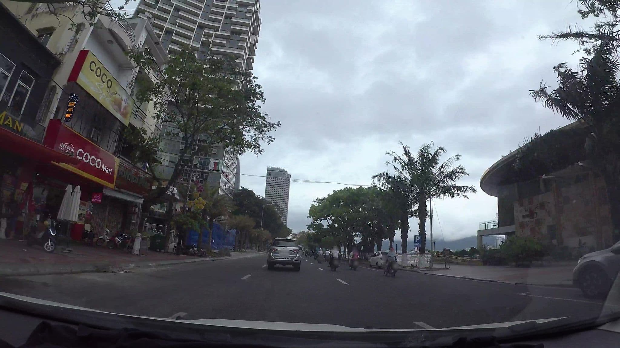 Street view near Bach Dang Hotel, Da Nang — © kaartcam (CC BY-SA · Mapillary)