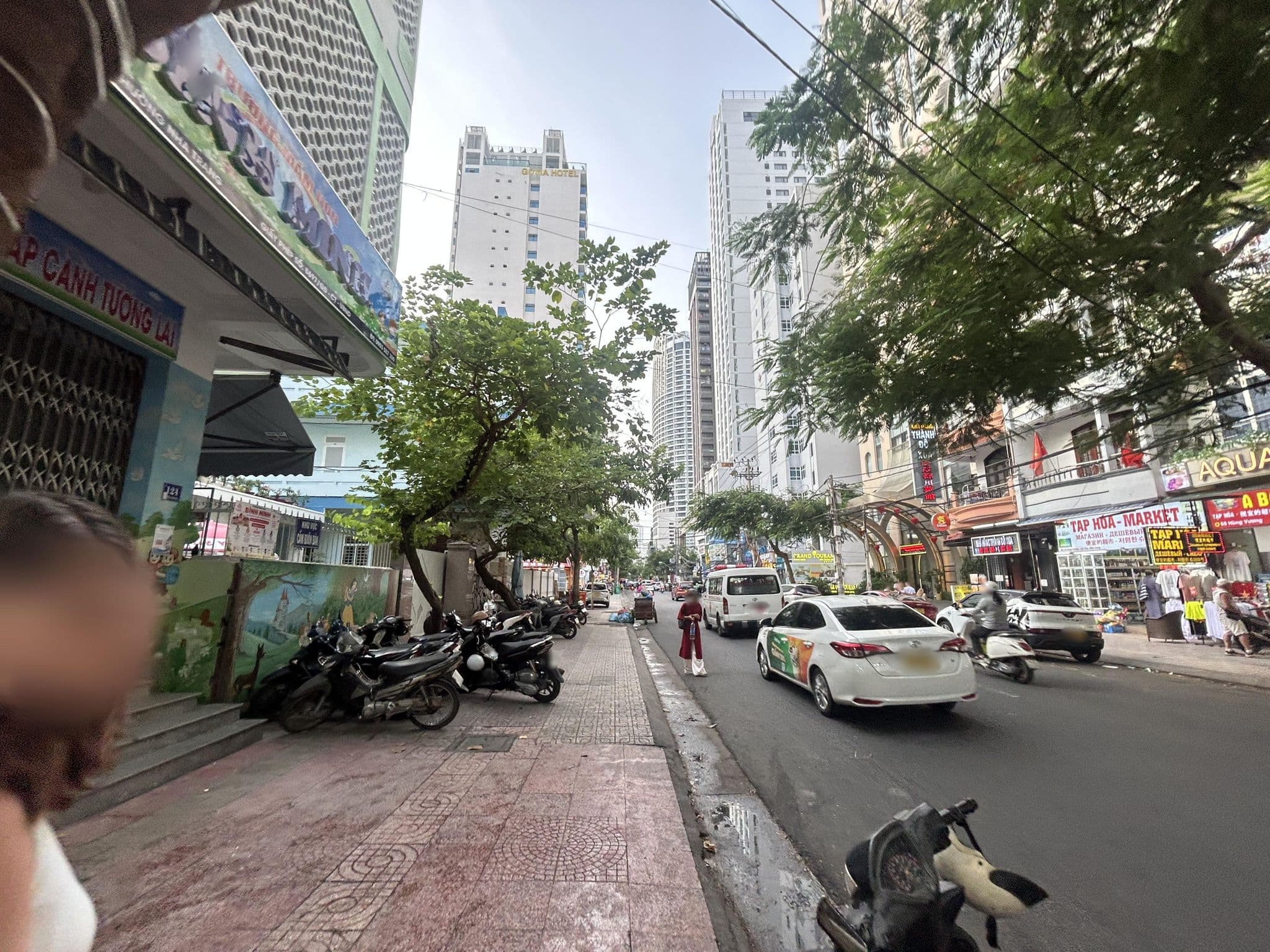 Street view near Grand Tourane Nha Trang Hotel, Nha Trang — © ruslan_fat (CC BY-SA · Mapillary)