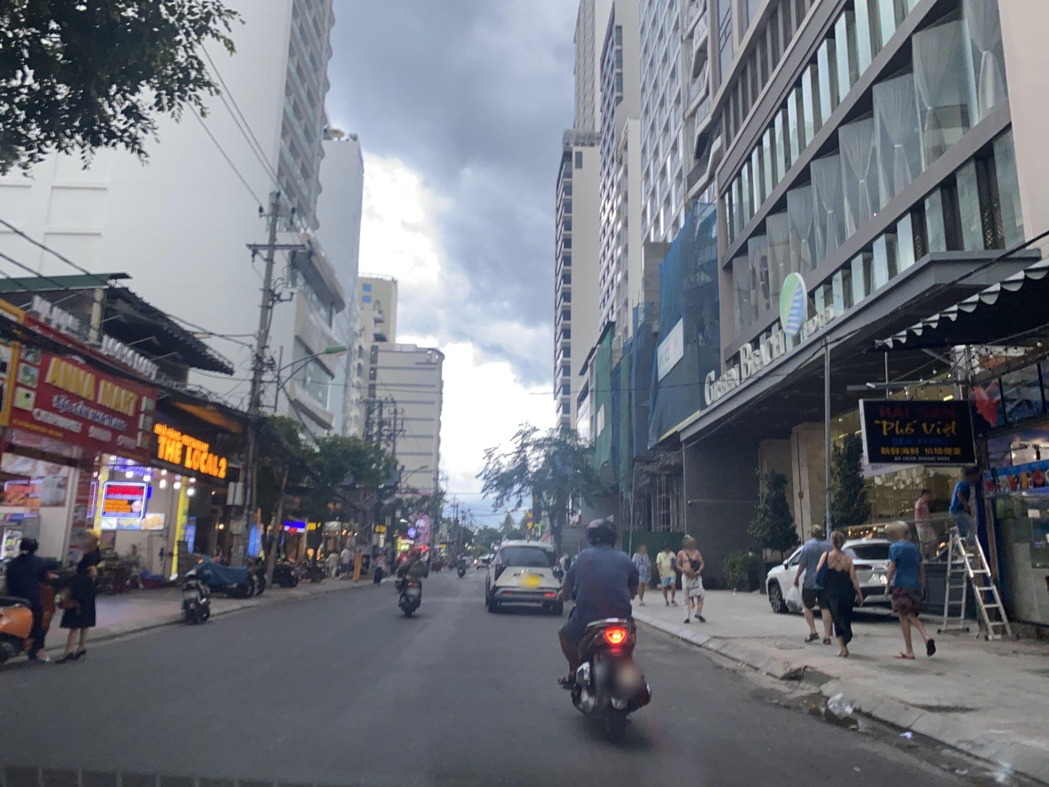 Street view near Aroma Boutique Hotel, Nha Trang — © DriveWithHoang (CC BY-SA · Mapillary)