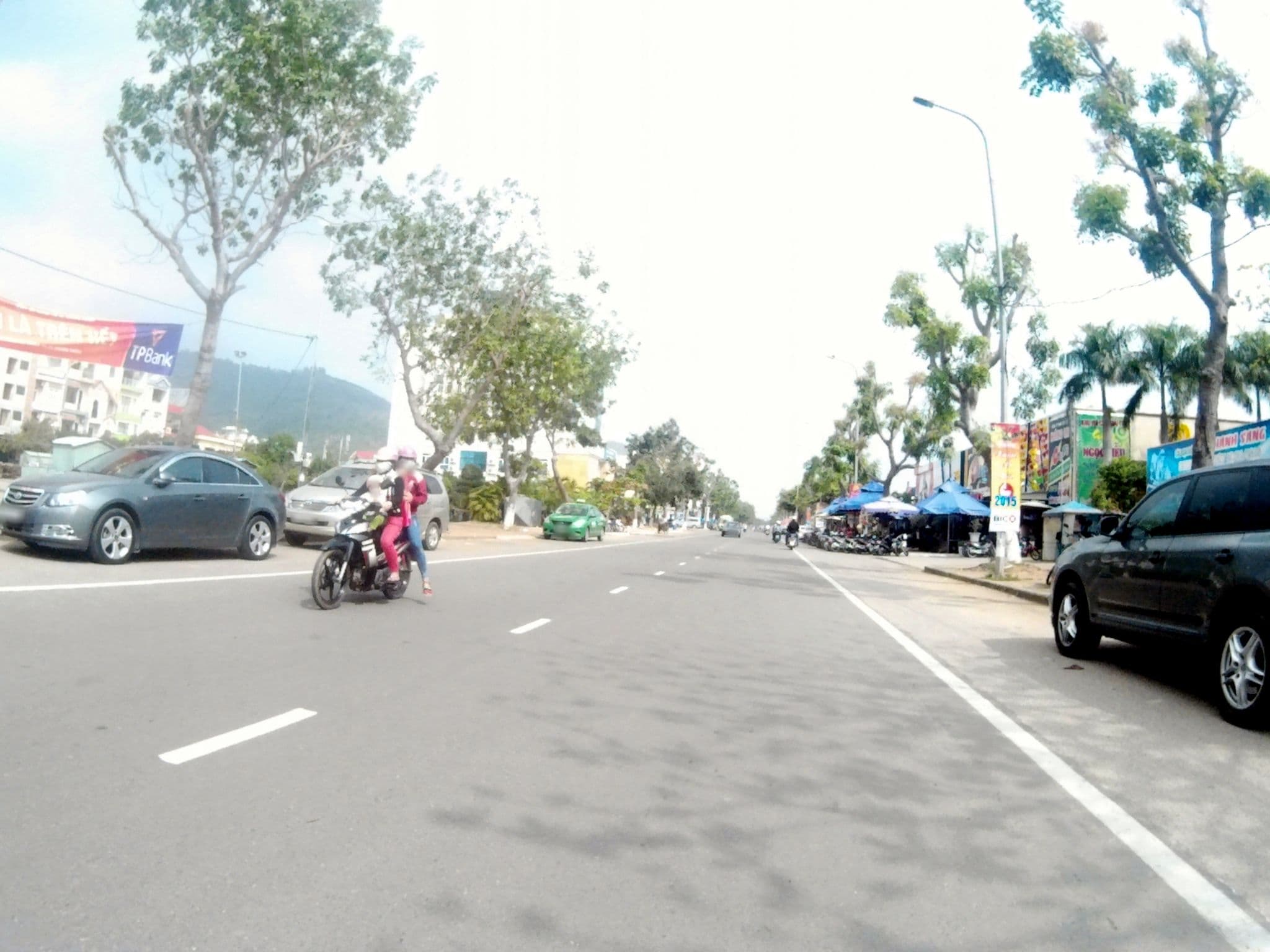 Street view near Khach San Thai Bao, Qui Nhon — © suki52 (CC BY-SA · Mapillary)