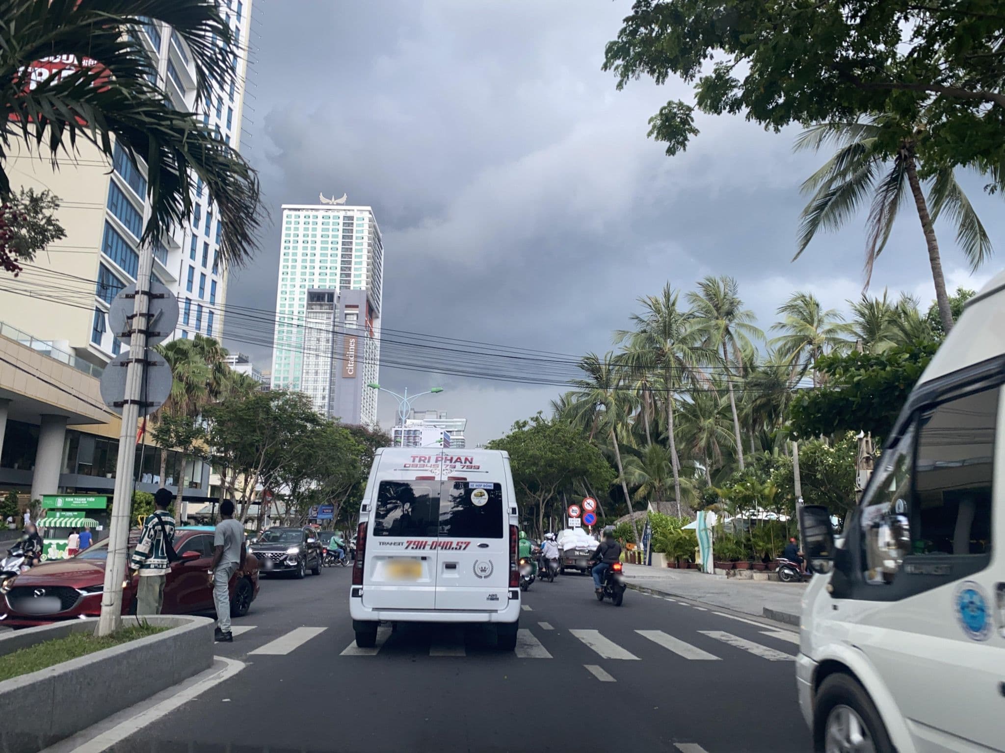 Street view near MerPerle SeaSun, Nha Trang — © DriveWithHoang (CC BY-SA · Mapillary)