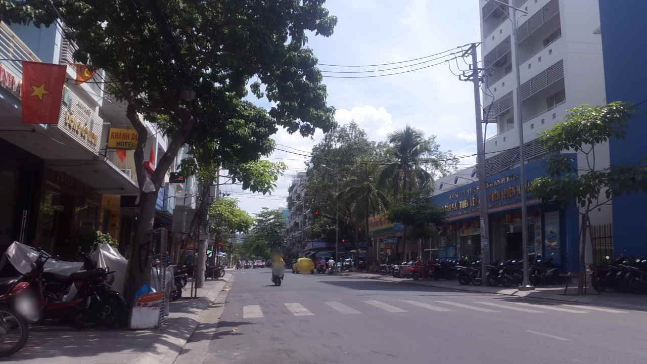 Street view near Hà Nhung Hotel, Nha Trang — © hoangvietanh (CC BY-SA · Mapillary)