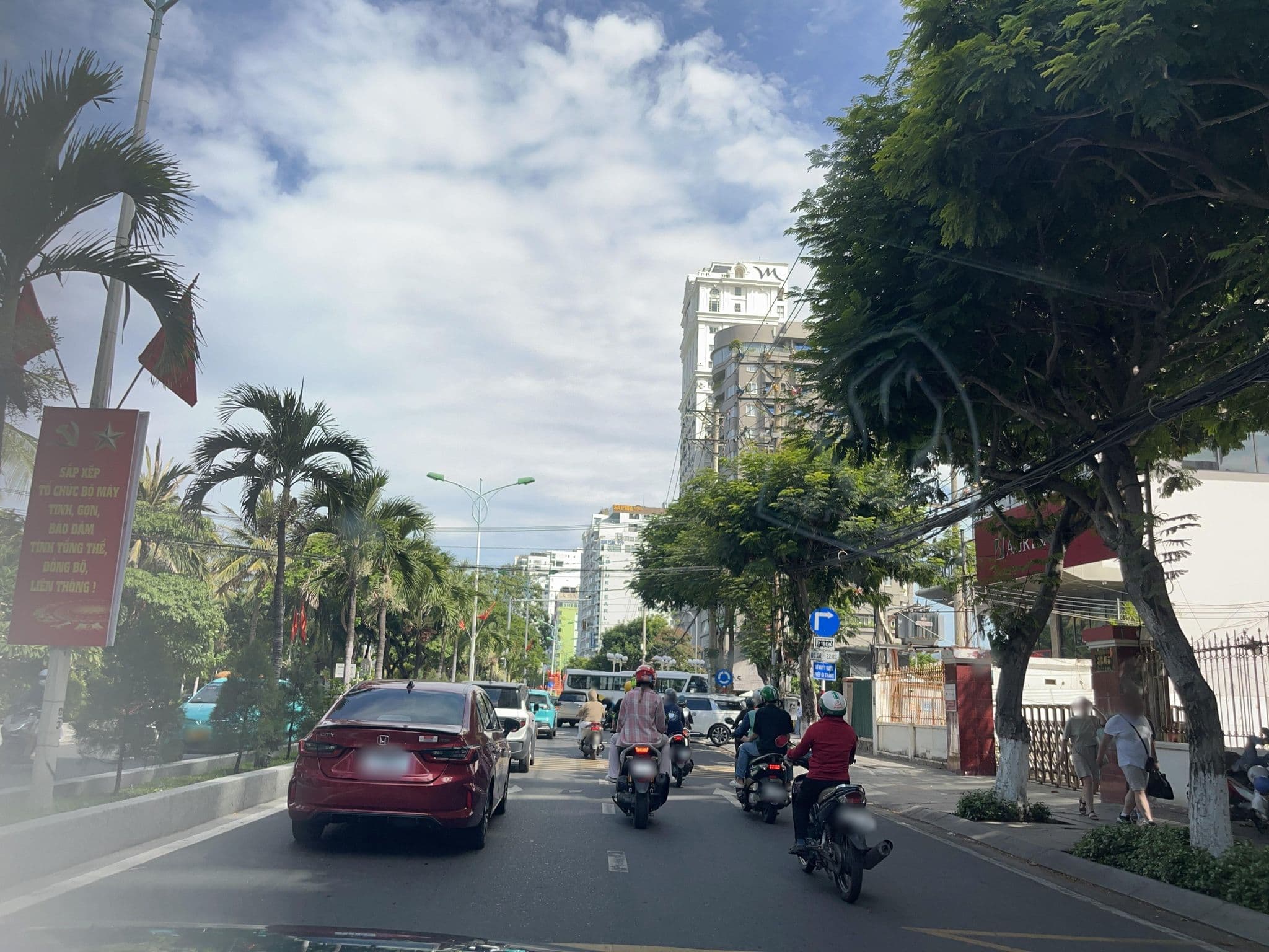 Street view near Phu Quy 2 Hotel, Nha Trang — © DriveWithHoang (CC BY-SA · Mapillary)