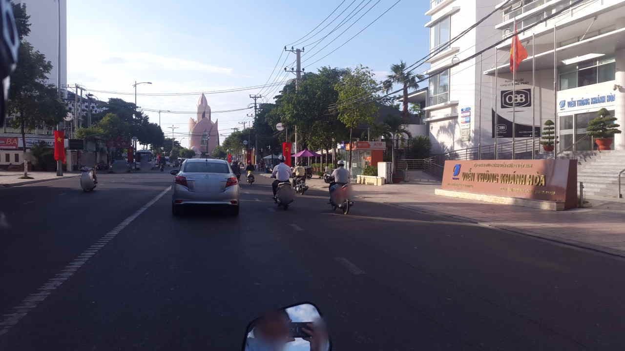 Street view near Khách Sạn Viễn Đông, Nha Trang — © hoangvietanh (CC BY-SA · Mapillary)