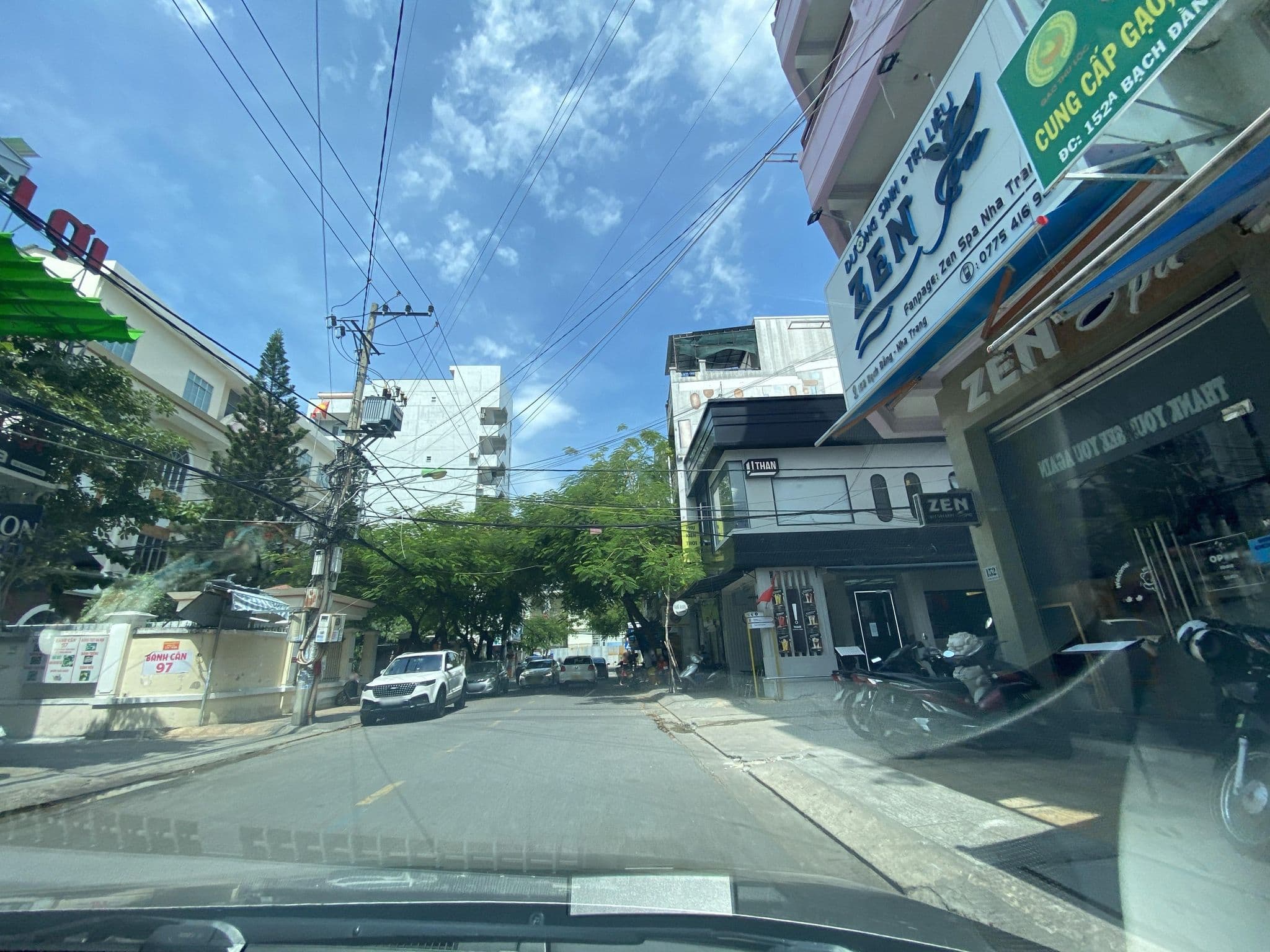 Street view near Thanh Vy 2, Nha Trang — © DriveWithHoang (CC BY-SA · Mapillary)