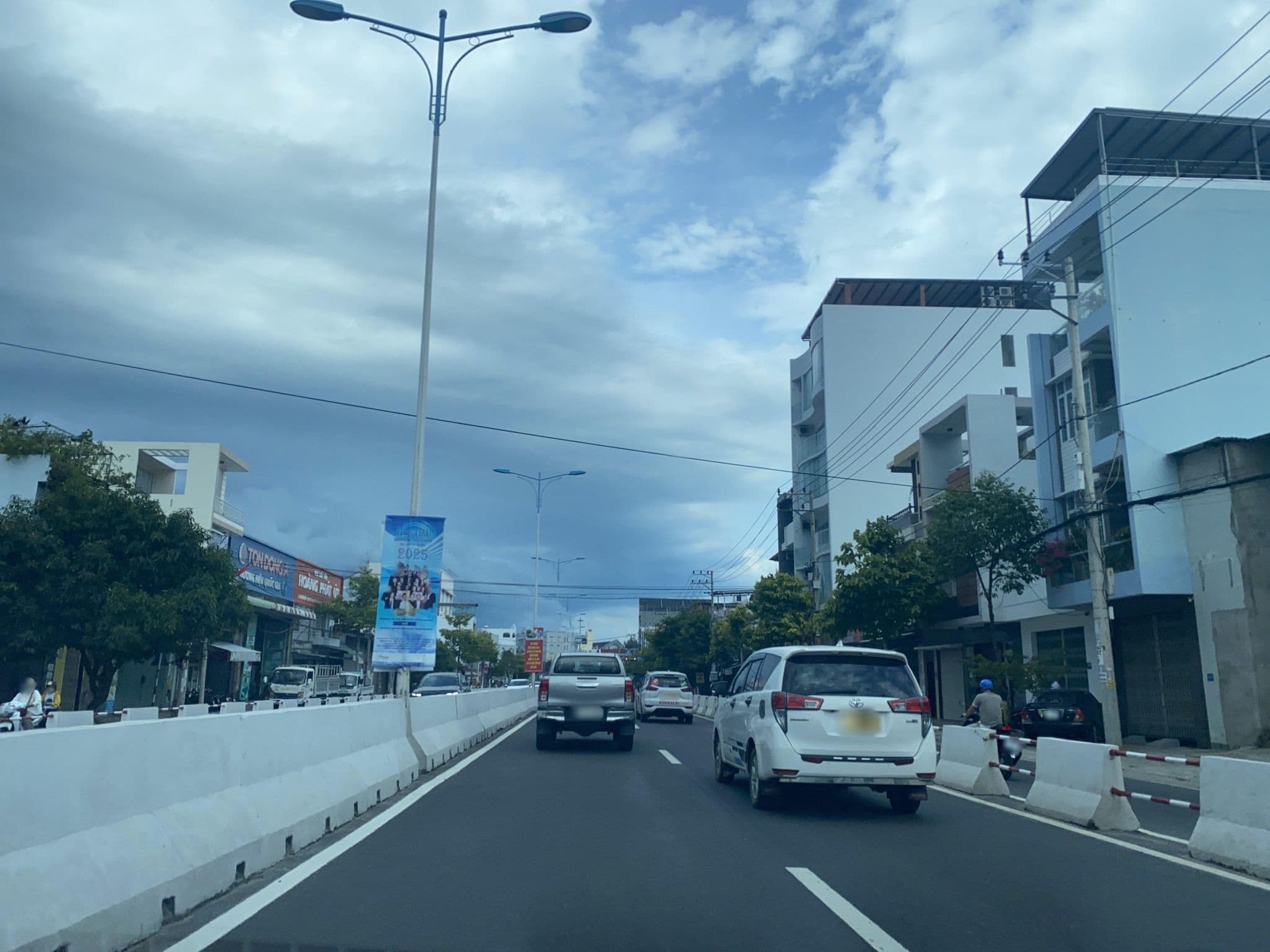 Street view near Blue Heaven hotel, Nha Trang — © DriveWithHoang (CC BY-SA · Mapillary)