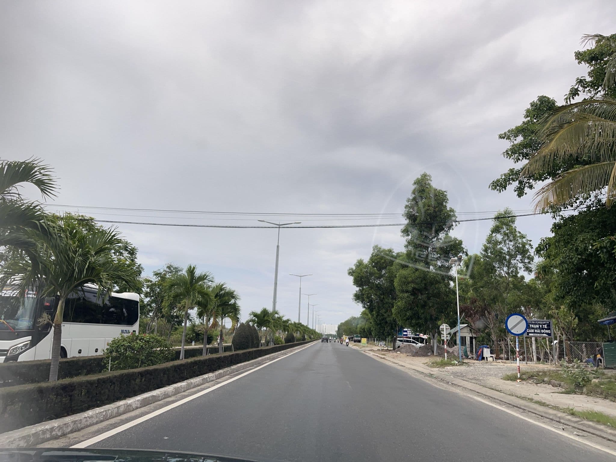 Street view near White Sand Cam Ranh Hotel, Cam Ranh — © DriveWithHoang (CC BY-SA · Mapillary)