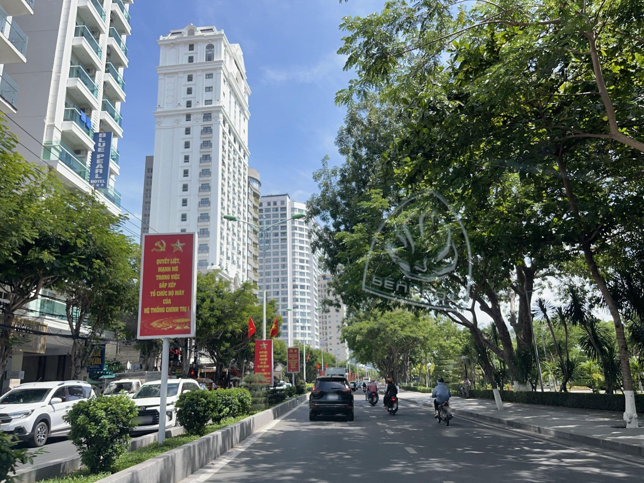 Street view near Dendro Hotel, Nha Trang — © DriveWithHoang (CC BY-SA · Mapillary)