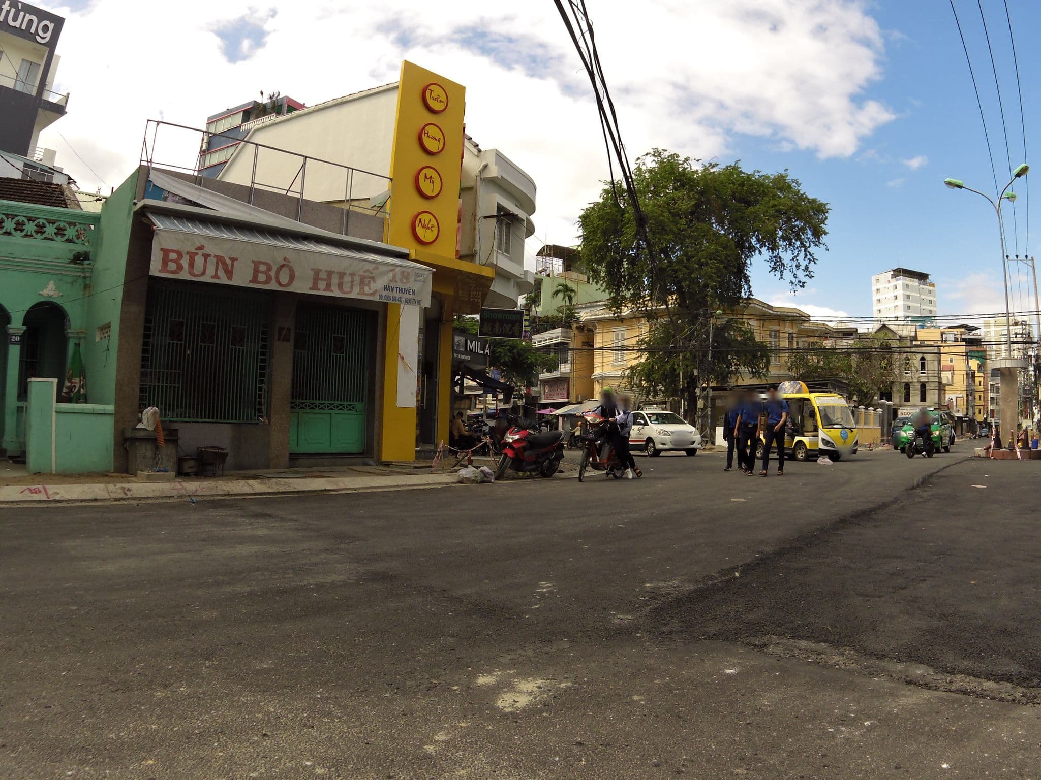 Street view near Camellia Nha Trang Hotel, Nha Trang — © skillsy (CC BY-SA · Mapillary)