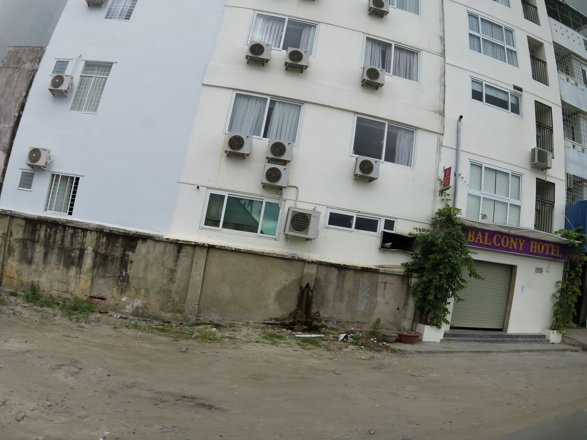 Street view near Balcony Nha Trang Hotel, Nha Trang — © skillsy (CC BY-SA · Mapillary)