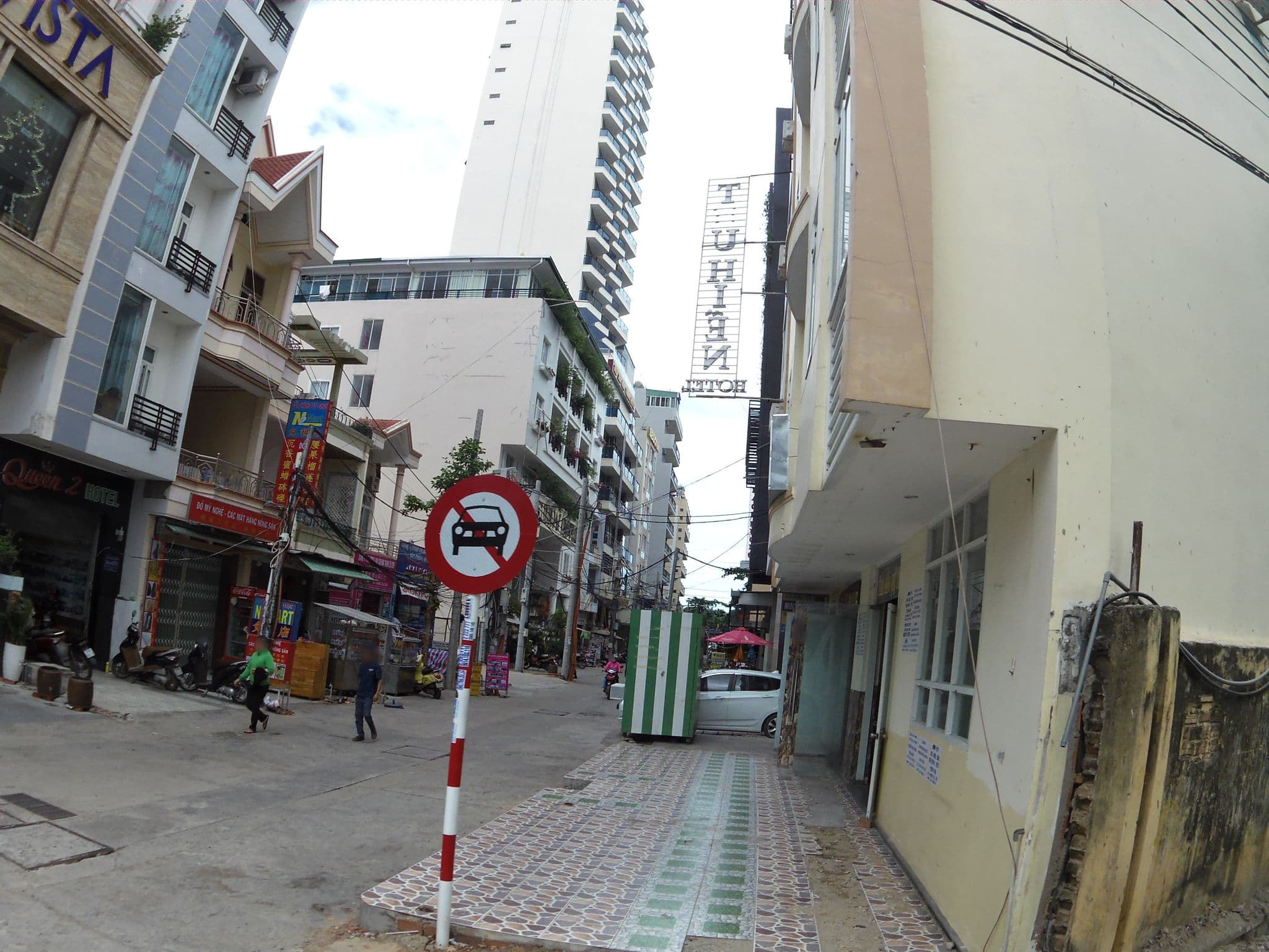 Street view near Khanviet Hotel, Nha Trang — © skillsy (CC BY-SA · Mapillary)
