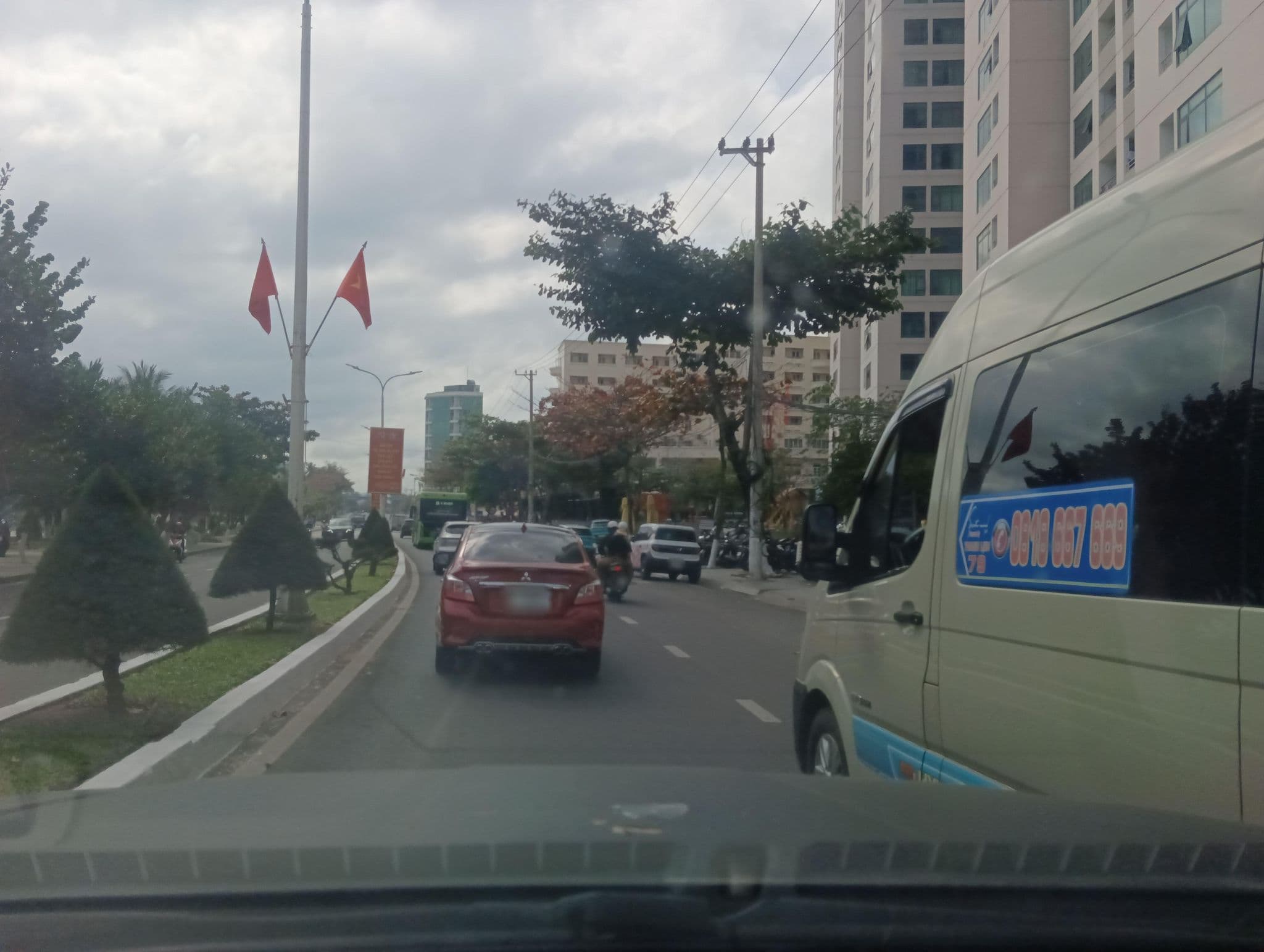 Street view near Gold Ocean, Nha Trang — © builangbat (CC BY-SA · Mapillary)
