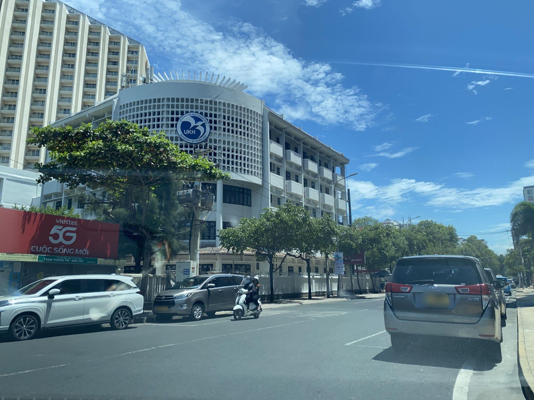 Street view near Sheraton Pool - 6th floor, Nha Trang — © DriveWithHoang (CC BY-SA · Mapillary)