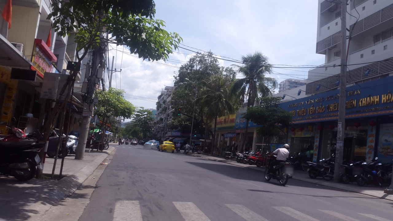 Street view near Ngọc Sang II Hotel, Nha Trang — © hoangvietanh (CC BY-SA · Mapillary)